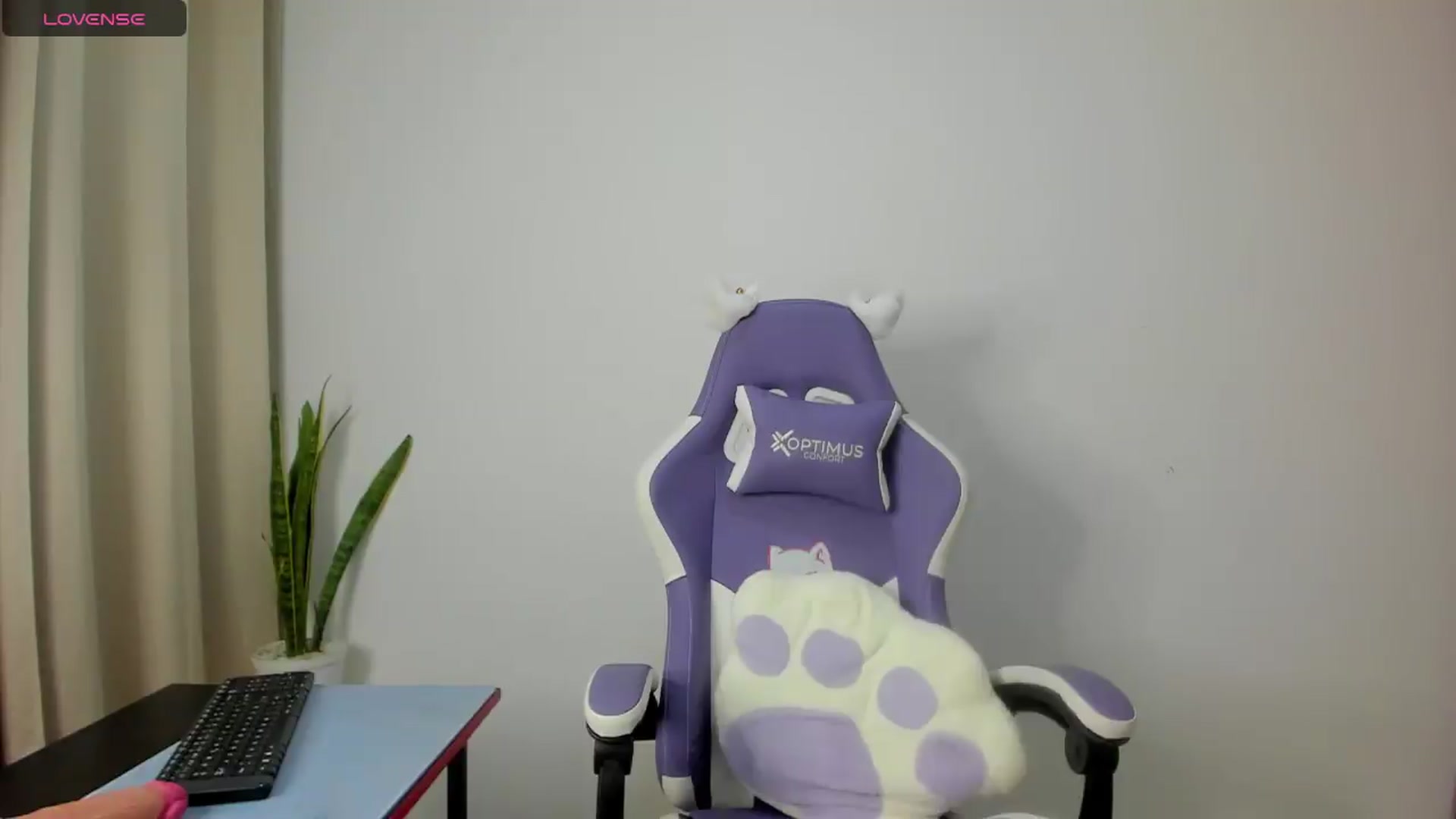 Gallery image thumbnail from Lucia_x's myfreecams stream on, 05/14/2026, 01:59 image 12 of 20