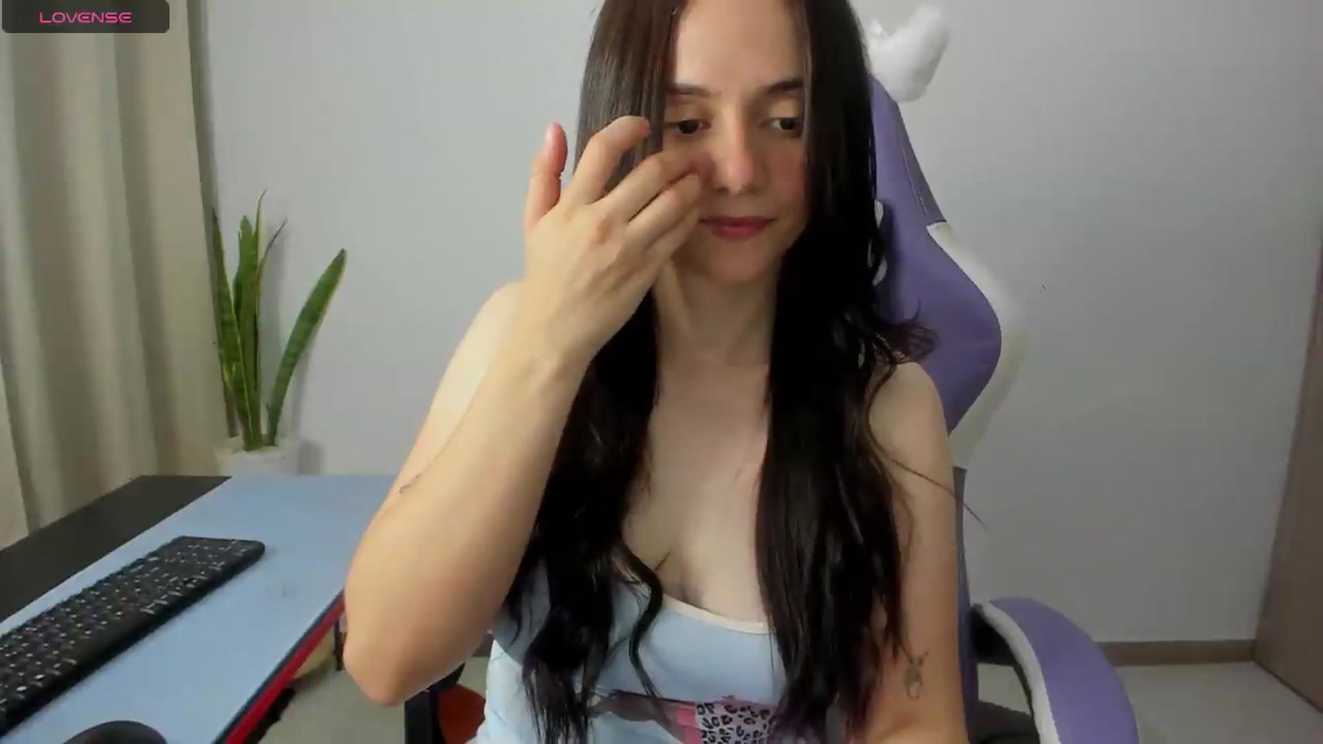 Gallery image thumbnail from Lucia_x's myfreecams stream on, 05/14/2026, 01:59 image 2 of 20