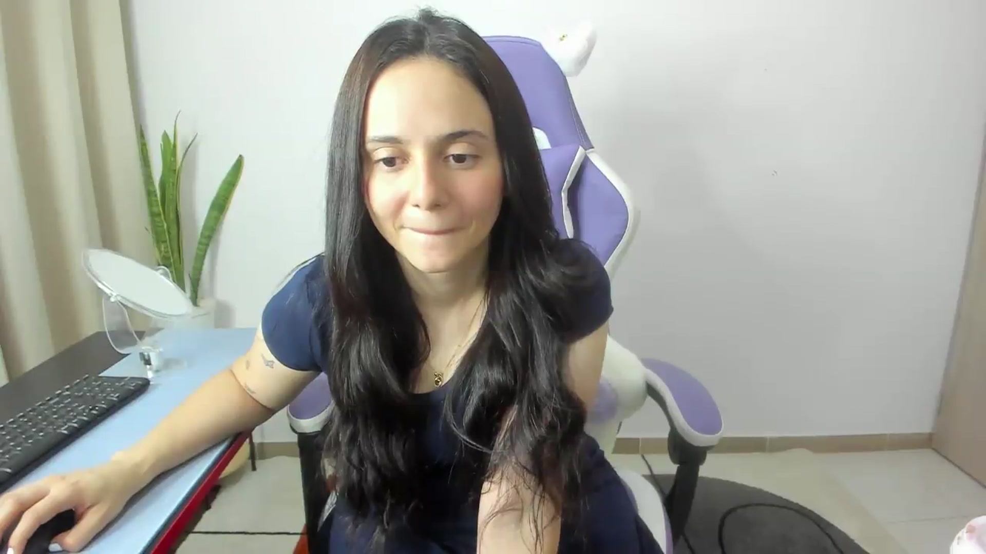 Gallery image thumbnail from Lucia_x's myfreecams stream on, 05/15/2026, 24:02 image 20 of 20