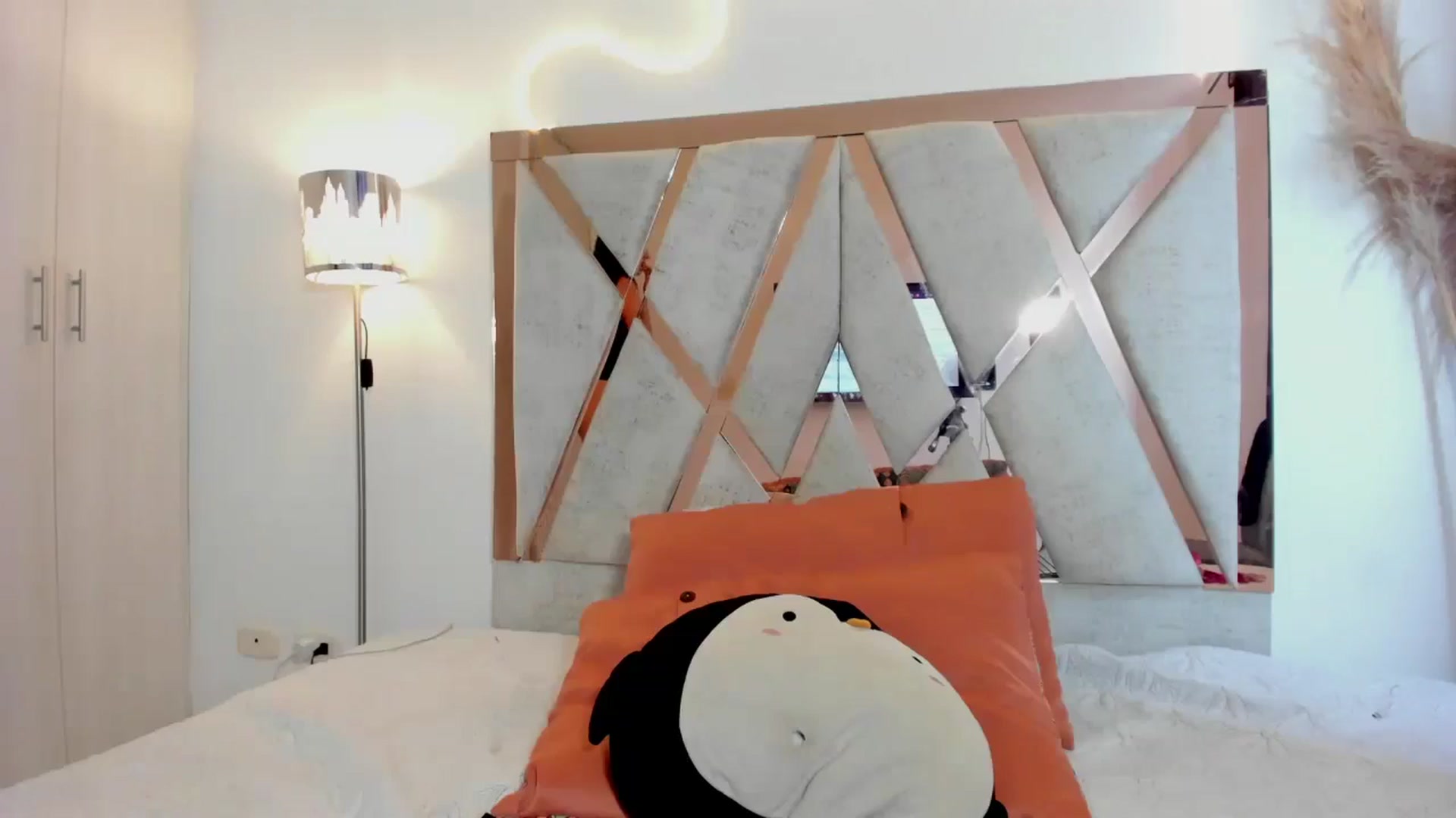 Gallery image thumbnail from Luciana_grant's myfreecams stream on, 03/13/2025, 17:33 image 20 of 20