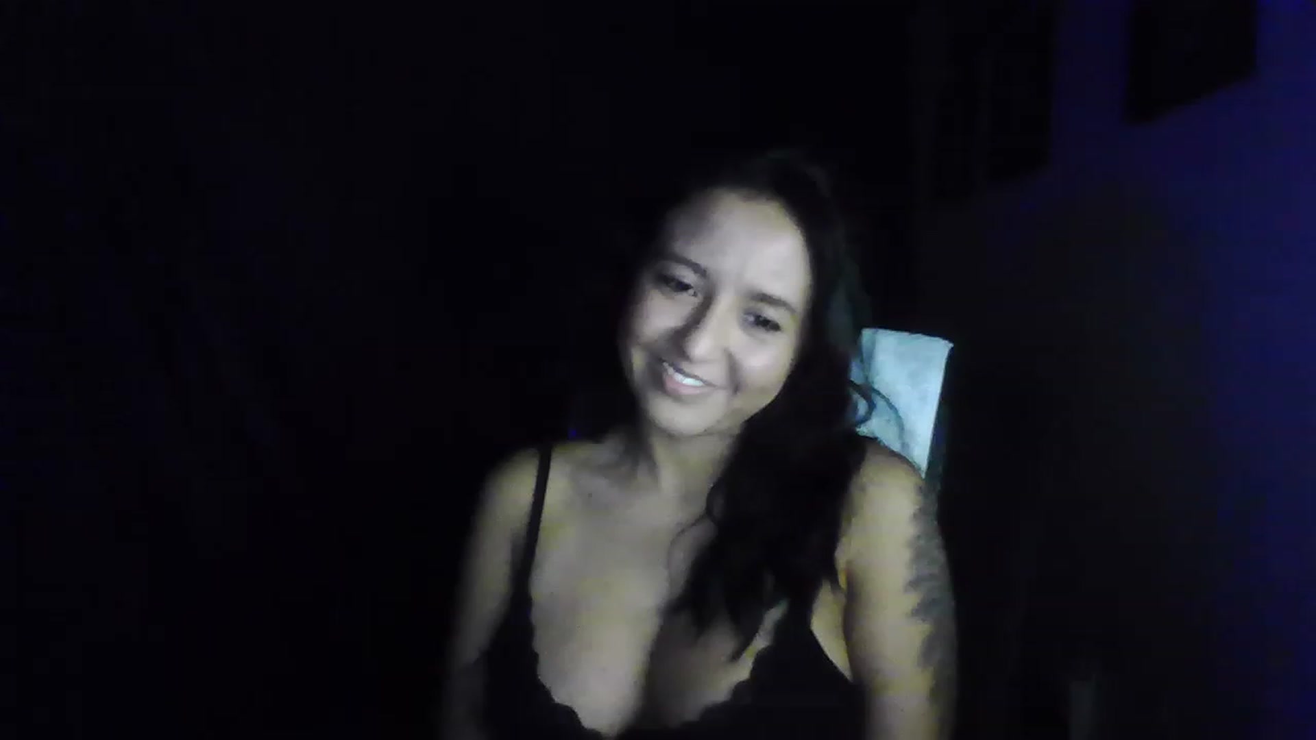 Gallery image thumbnail from LuciannaLayne's myfreecams stream on, 02/27/2023, 10:44 image 16 of 20