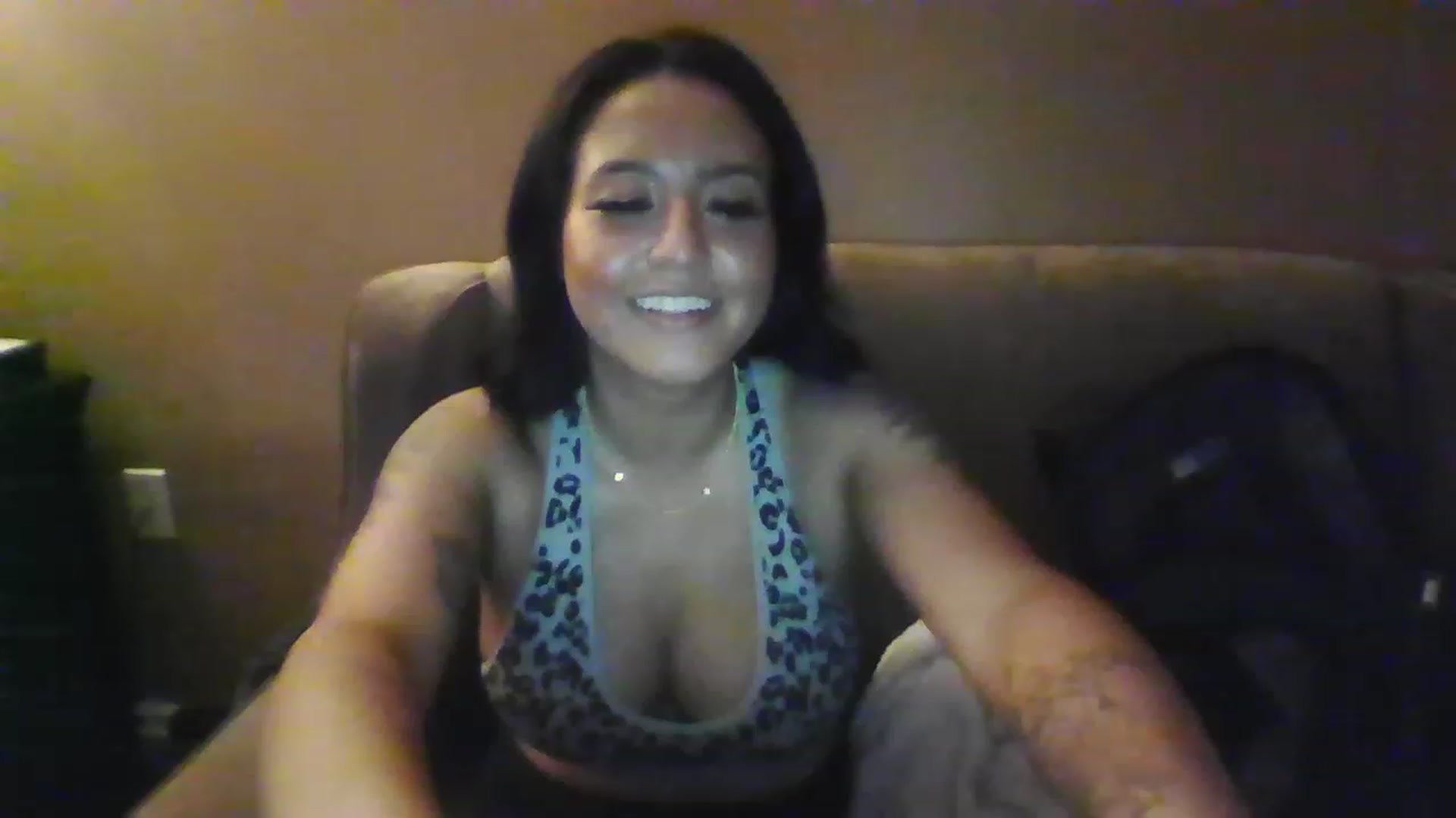 Gallery image thumbnail from LuciannaLayne's myfreecams stream on, 03/07/2023, 06:50 image 2 of 20
