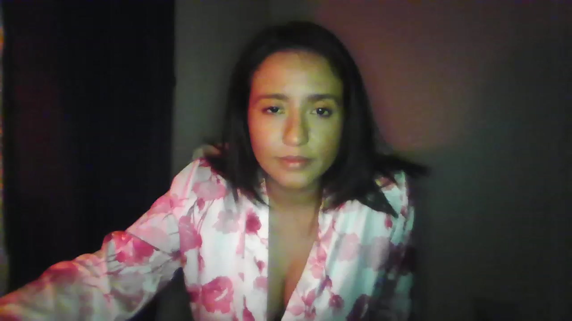 Gallery image thumbnail from LuciannaLayne's myfreecams stream on, 04/14/2023, 06:08 image 5 of 20