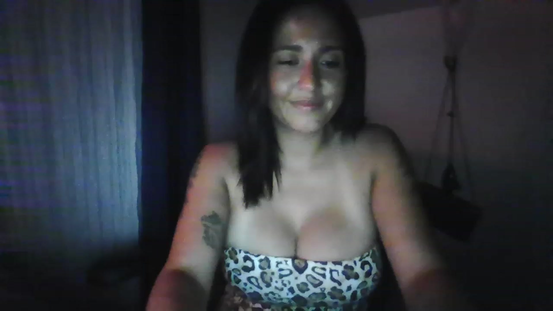 Gallery image thumbnail from LuciannaLayne's myfreecams stream on, 05/29/2023, 09:55 image 11 of 20