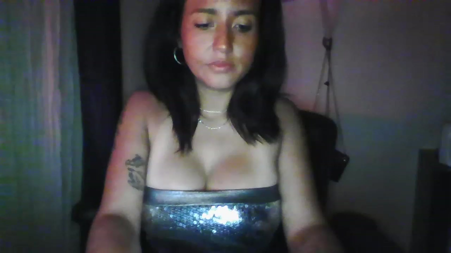Gallery image thumbnail from LuciannaLayne's myfreecams stream on, 05/31/2023, 10:26 image 15 of 20