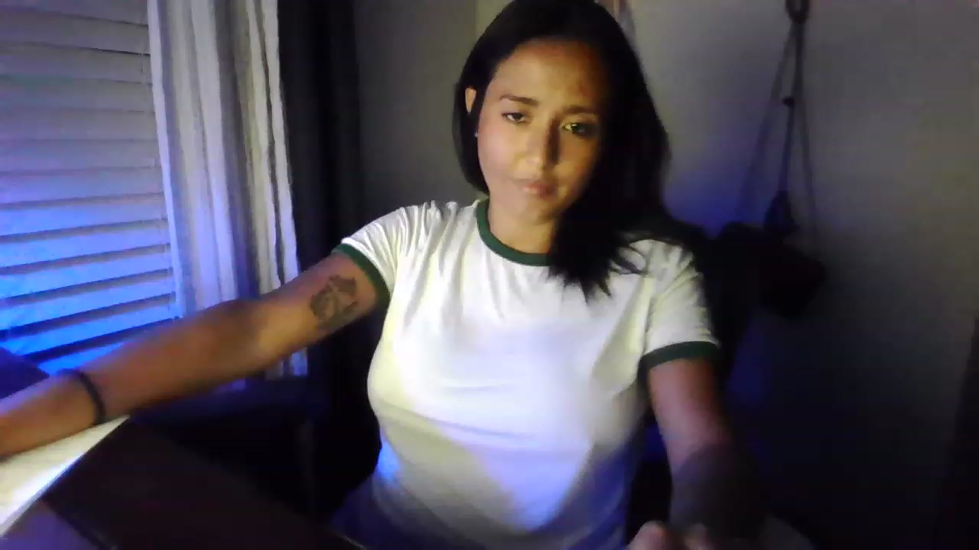 Gallery image thumbnail from LuciannaLayne's myfreecams stream on, 06/12/2023, 02:52 image 18 of 20