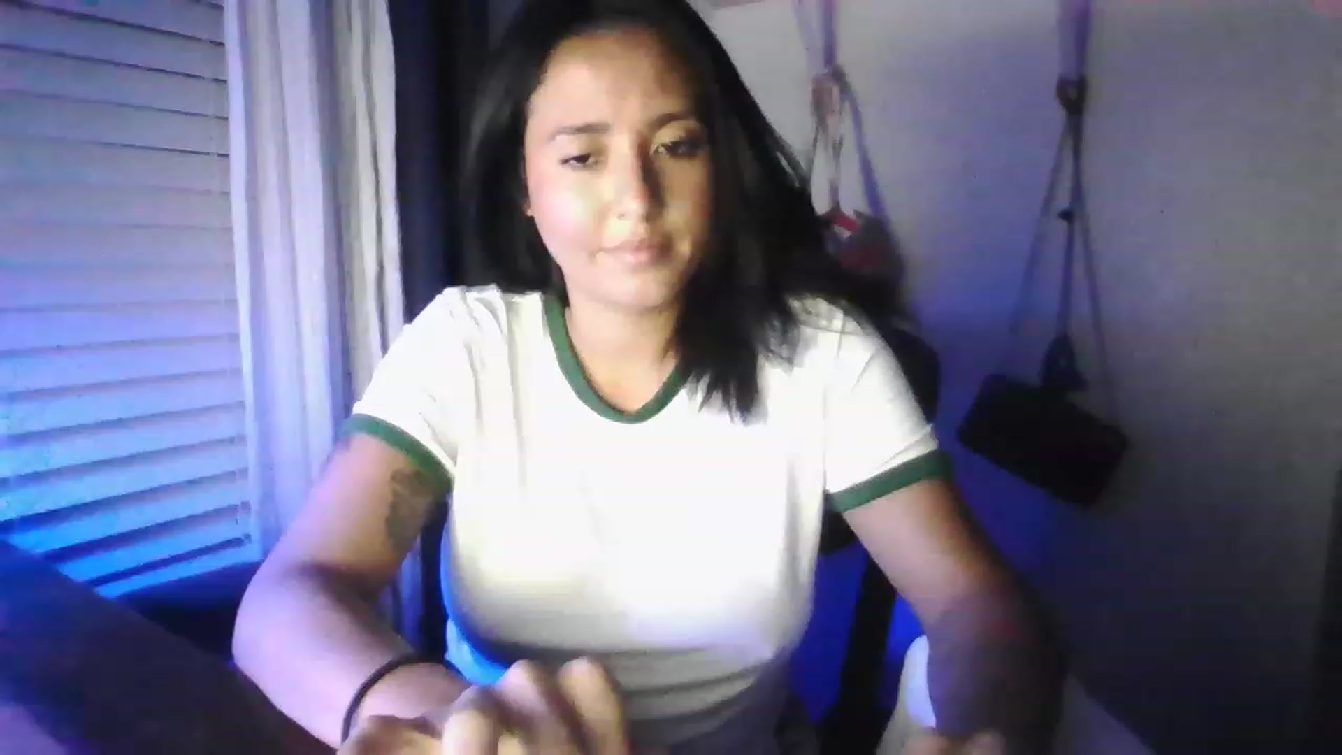 Gallery image thumbnail from LuciannaLayne's myfreecams stream on, 06/12/2023, 02:52 image 1 of 20