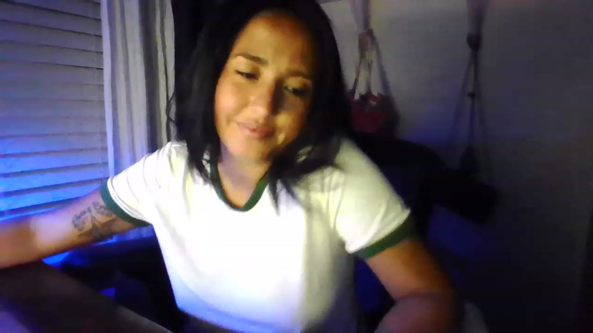 Gallery image thumbnail from LuciannaLayne's myfreecams stream on, 06/12/2023, 02:52 image 7 of 20