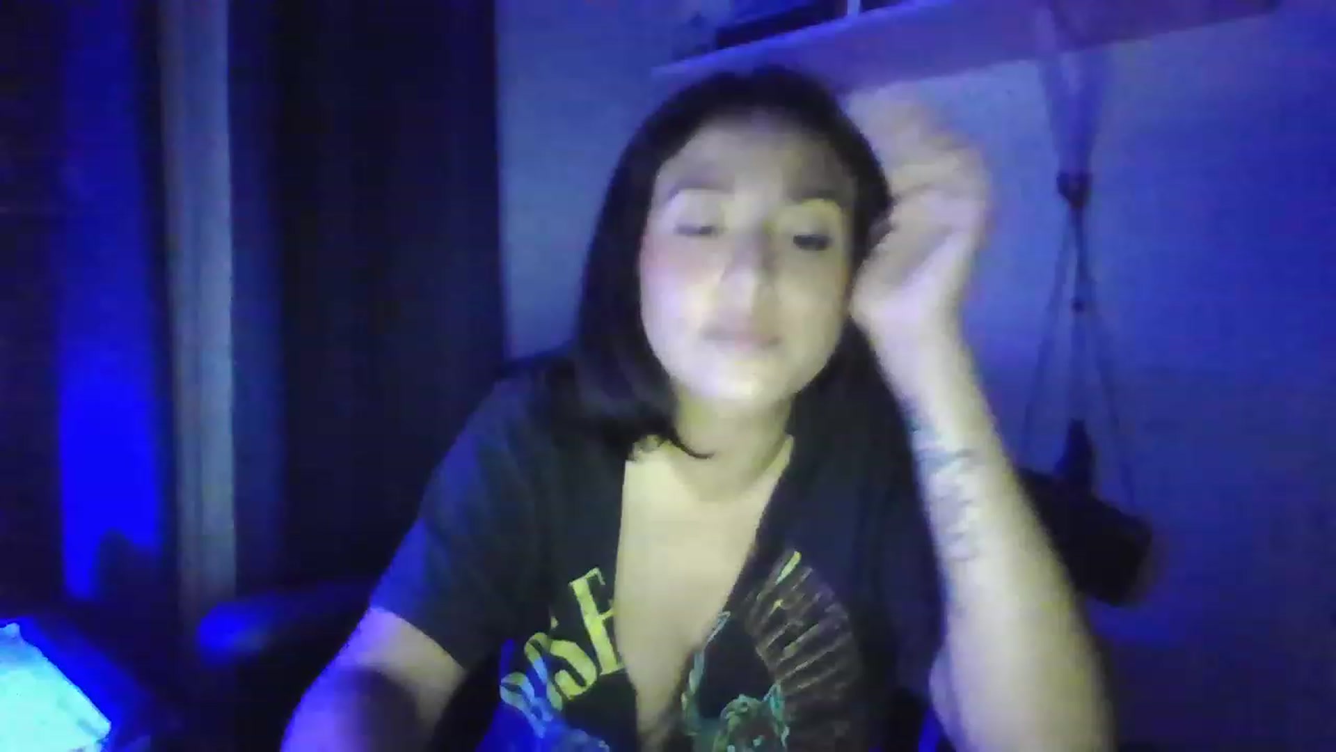 Gallery image thumbnail from LuciannaLayne's myfreecams stream on, 06/14/2023, 08:48 image 4 of 20