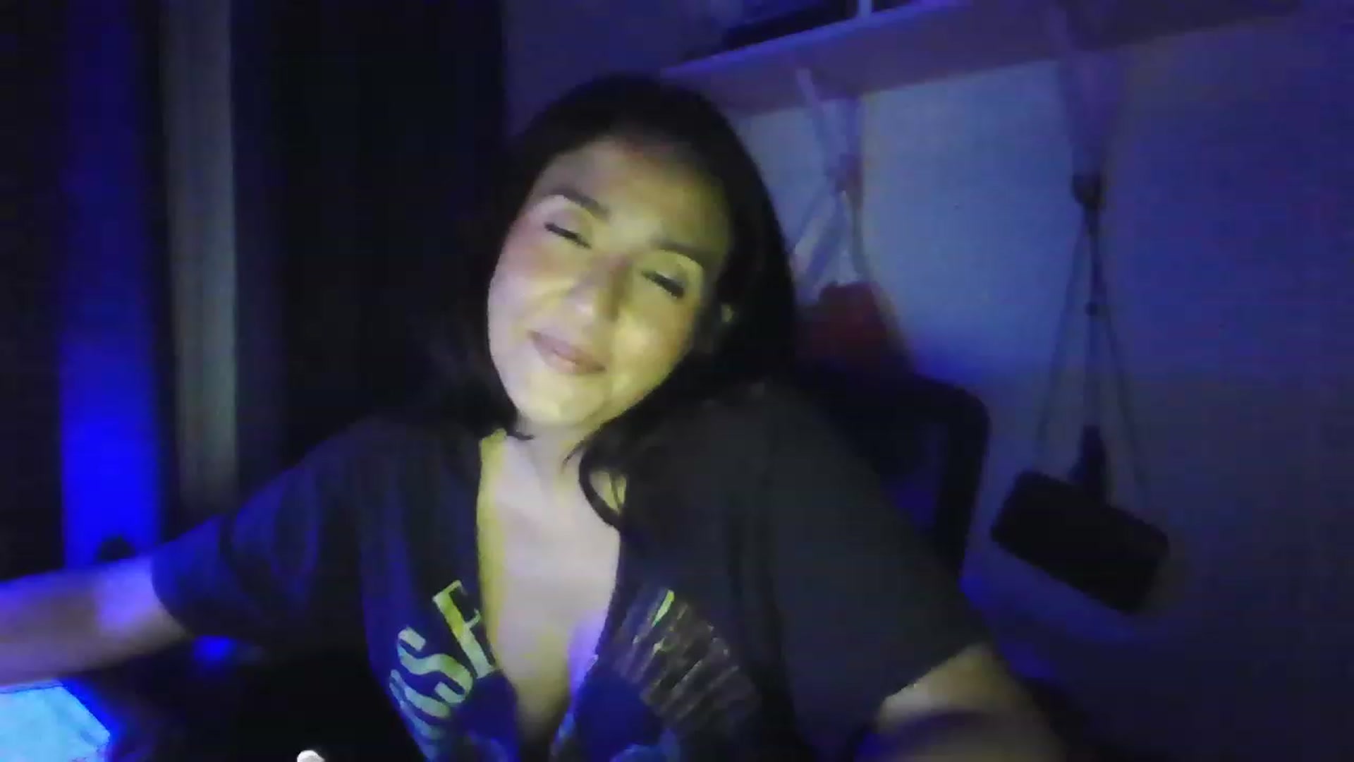 Gallery image thumbnail from LuciannaLayne's myfreecams stream on, 06/14/2023, 08:48 image 5 of 20