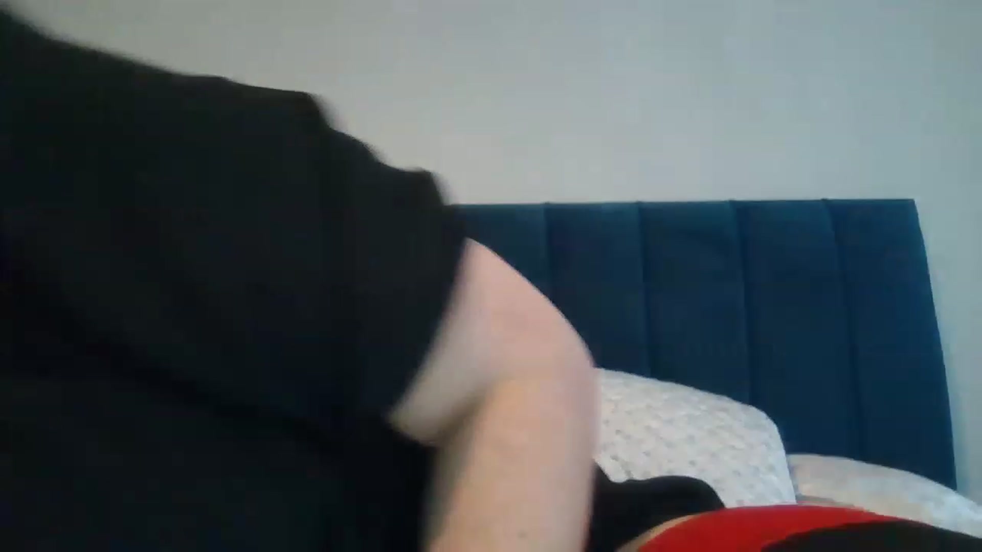 Gallery image thumbnail from LucieLowe's myfreecams stream on, 11/22/2022, 13:19 image 4 of 20
