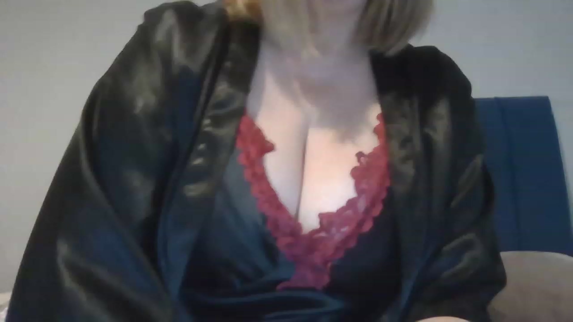 Gallery image thumbnail from LucieLowe's myfreecams stream on, 11/27/2022, 08:46 image 8 of 20