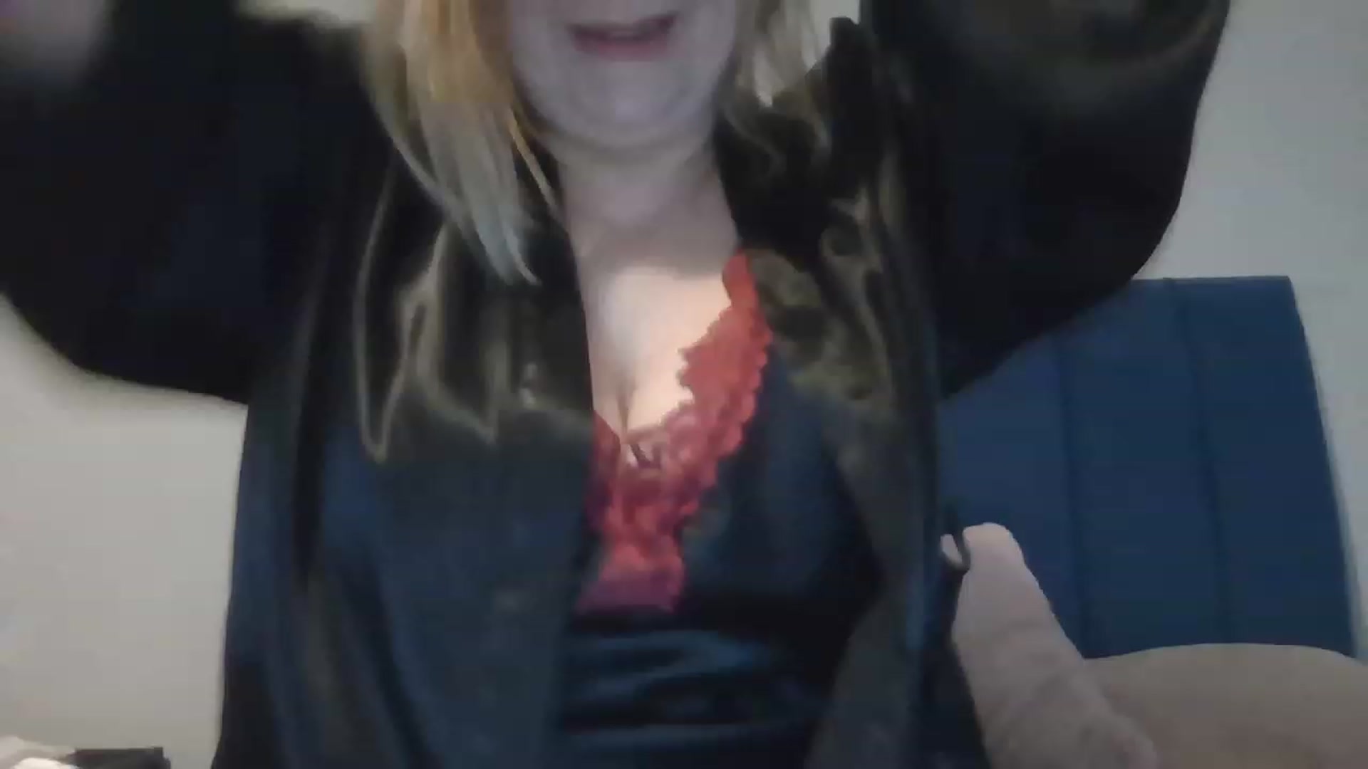 Gallery image thumbnail from LucieLowe's myfreecams stream on, 11/27/2022, 08:46 image 3 of 20