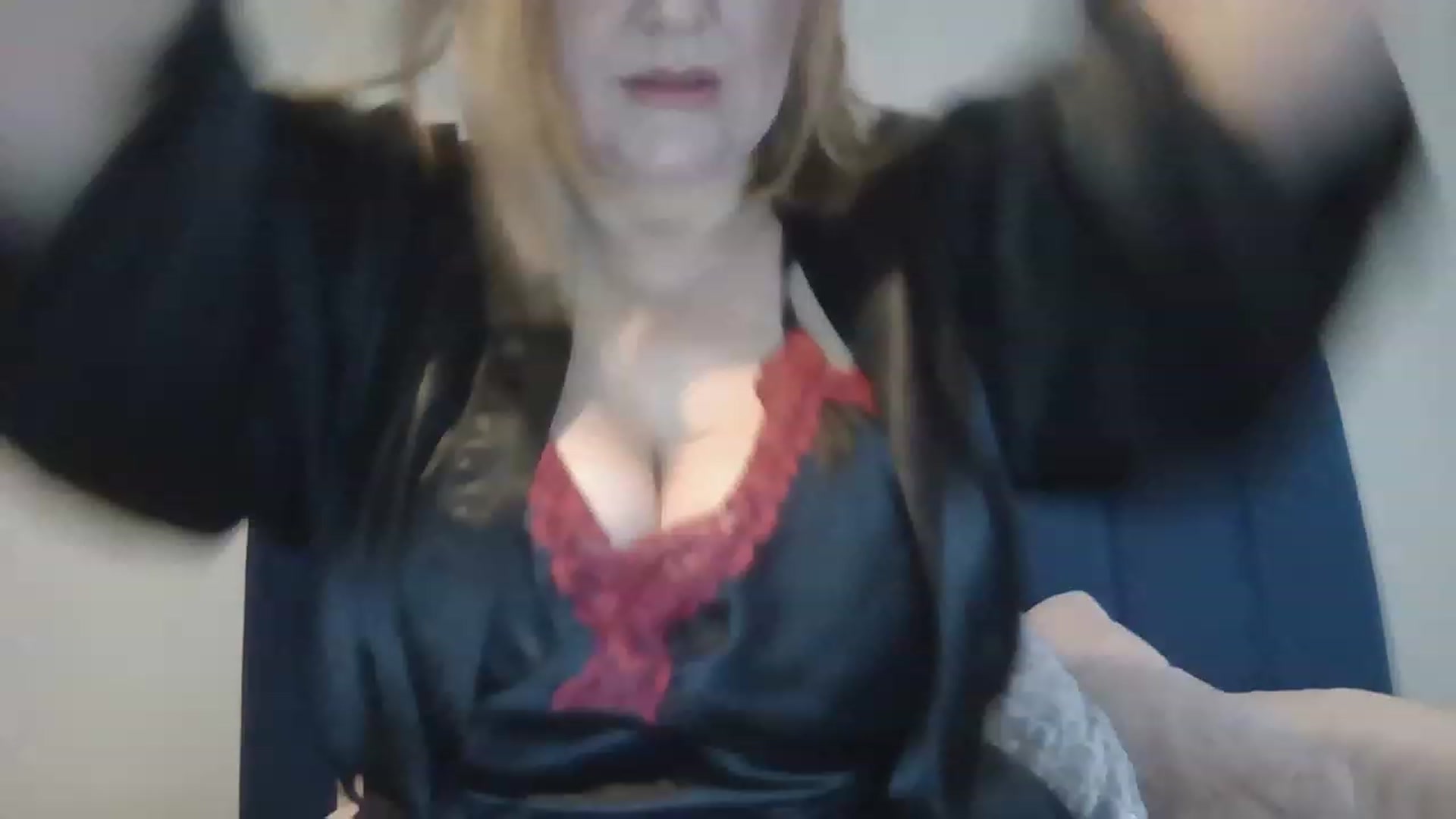 Gallery image thumbnail from LucieLowe's myfreecams stream on, 11/27/2022, 09:36 image 18 of 20
