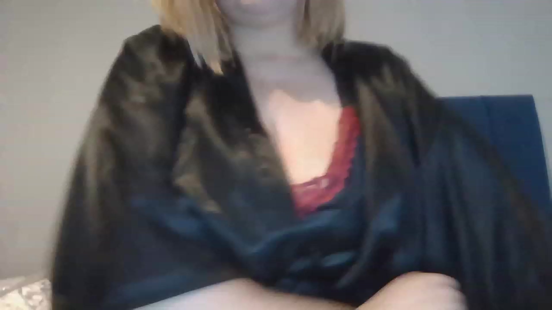 Gallery image thumbnail from LucieLowe's myfreecams stream on, 11/27/2022, 09:36 image 1 of 20