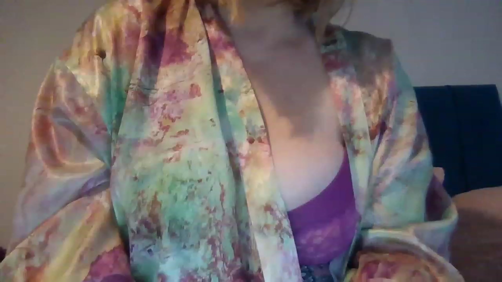 Gallery image thumbnail from LucieLowe's myfreecams stream on, 11/28/2022, 09:20 image 5 of 20