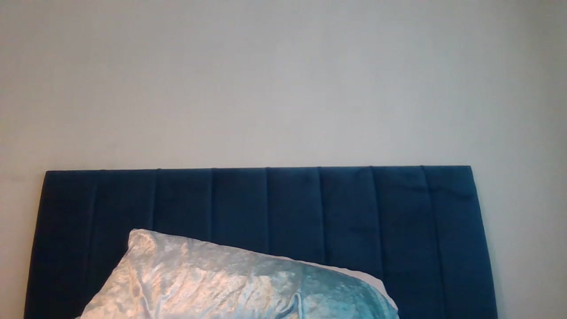 Gallery image thumbnail from LucieLowe's myfreecams stream on, 02/07/2023, 13:27 image 2 of 20