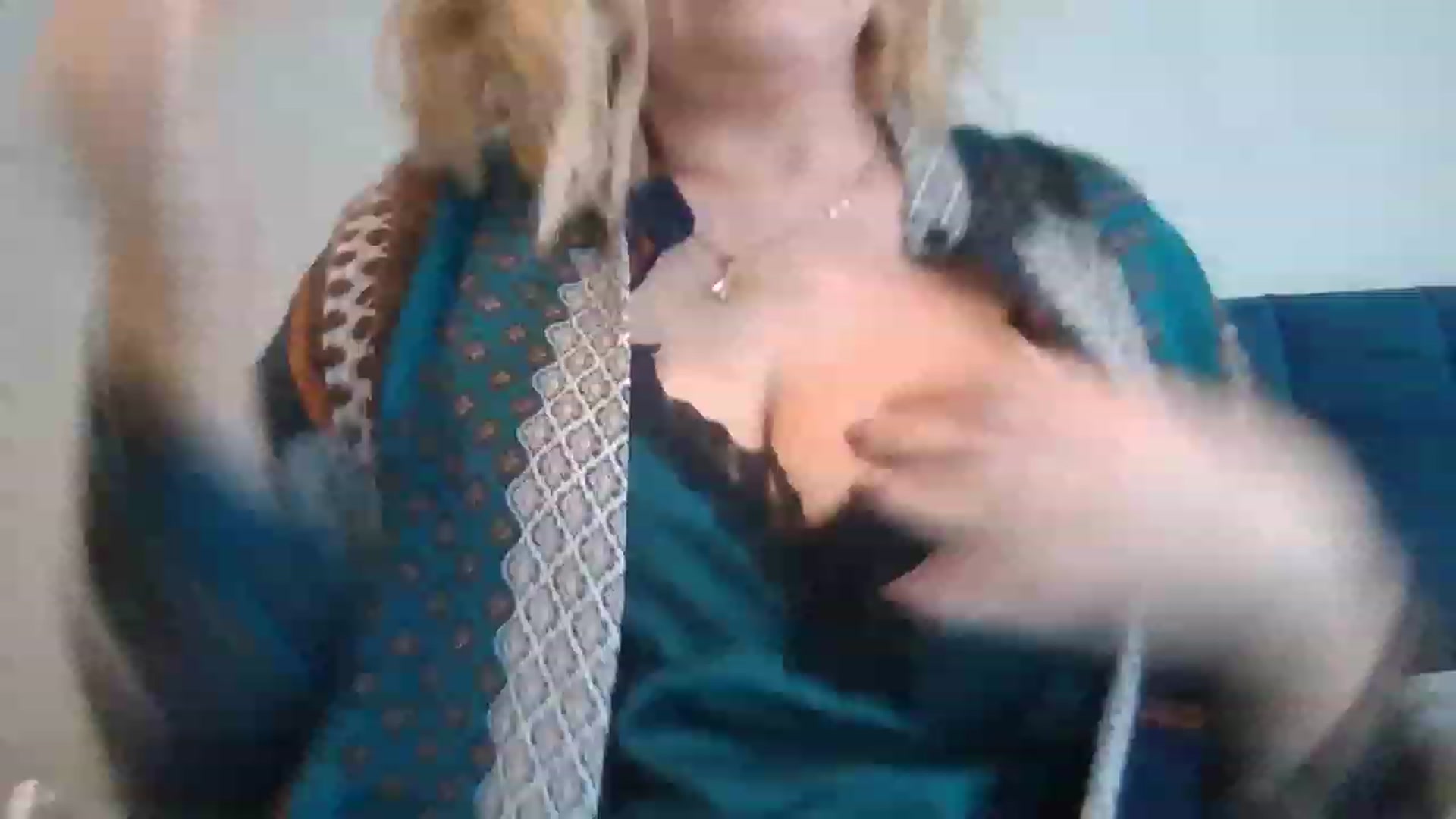 Gallery image thumbnail from LucieLowe's myfreecams stream on, 03/07/2023, 13:18 image 13 of 20
