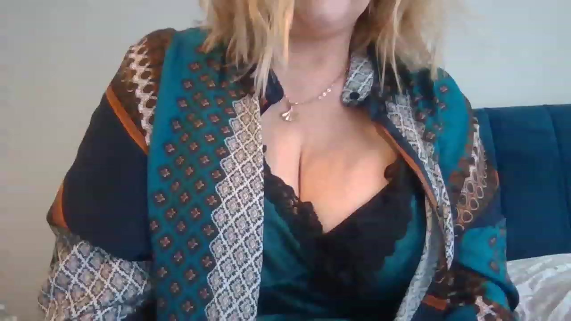 Gallery image thumbnail from LucieLowe's myfreecams stream on, 03/07/2023, 13:18 image 14 of 20
