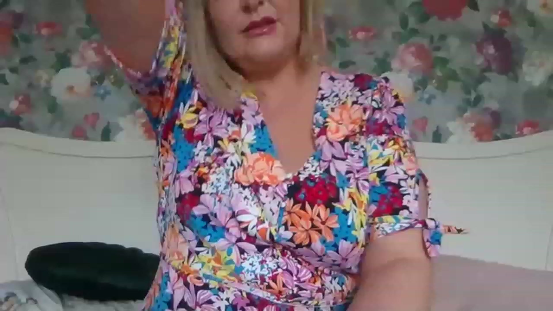 Gallery image thumbnail from LucieLowe's myfreecams stream on, 04/17/2023, 12:26 image 7 of 20