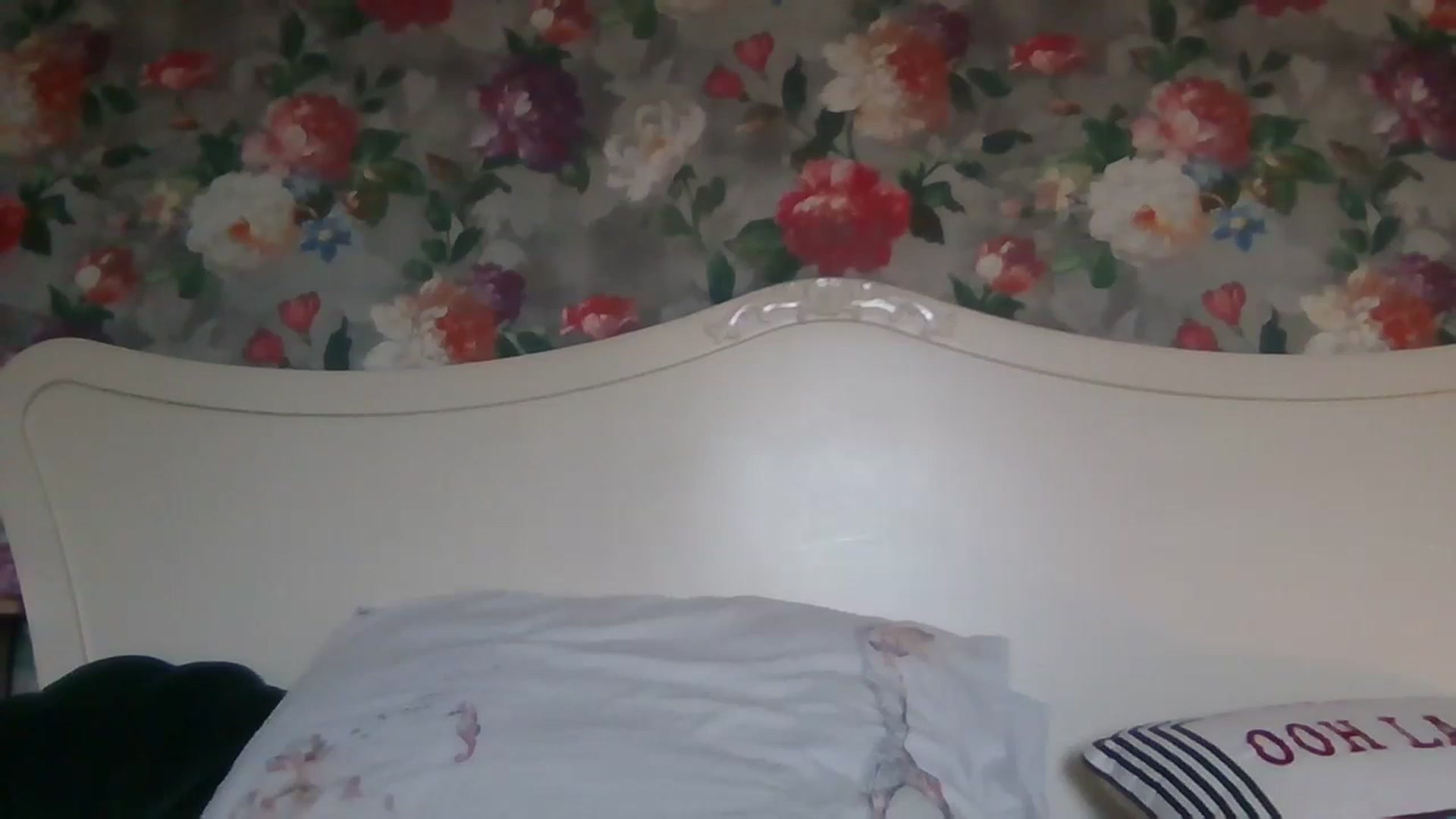 Gallery image thumbnail from LucieLowe's myfreecams stream on, 10/12/2023, 13:47 image 4 of 20