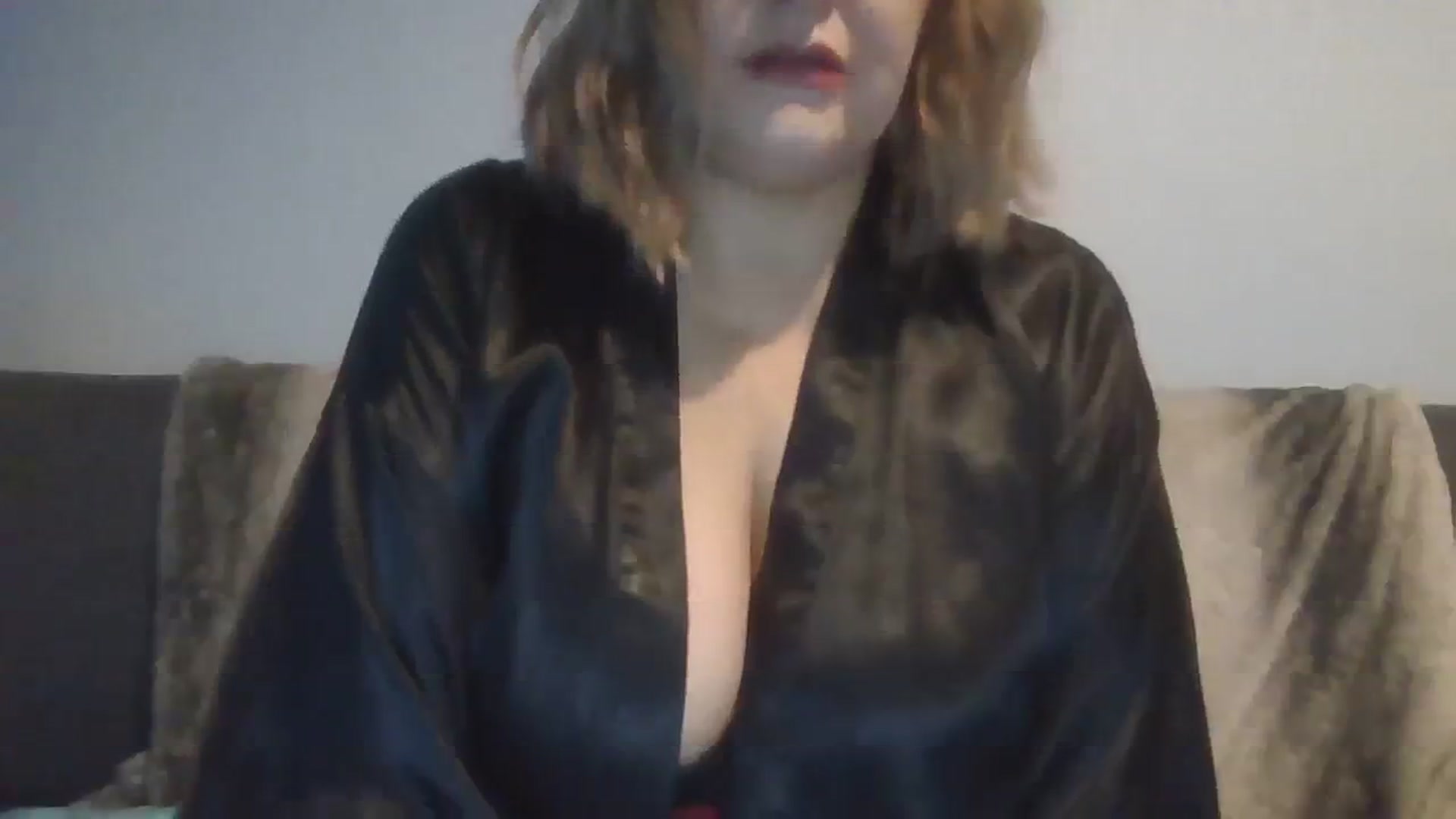 Gallery image thumbnail from LucieLowe's myfreecams stream on, 11/05/2023, 09:33 image 15 of 20