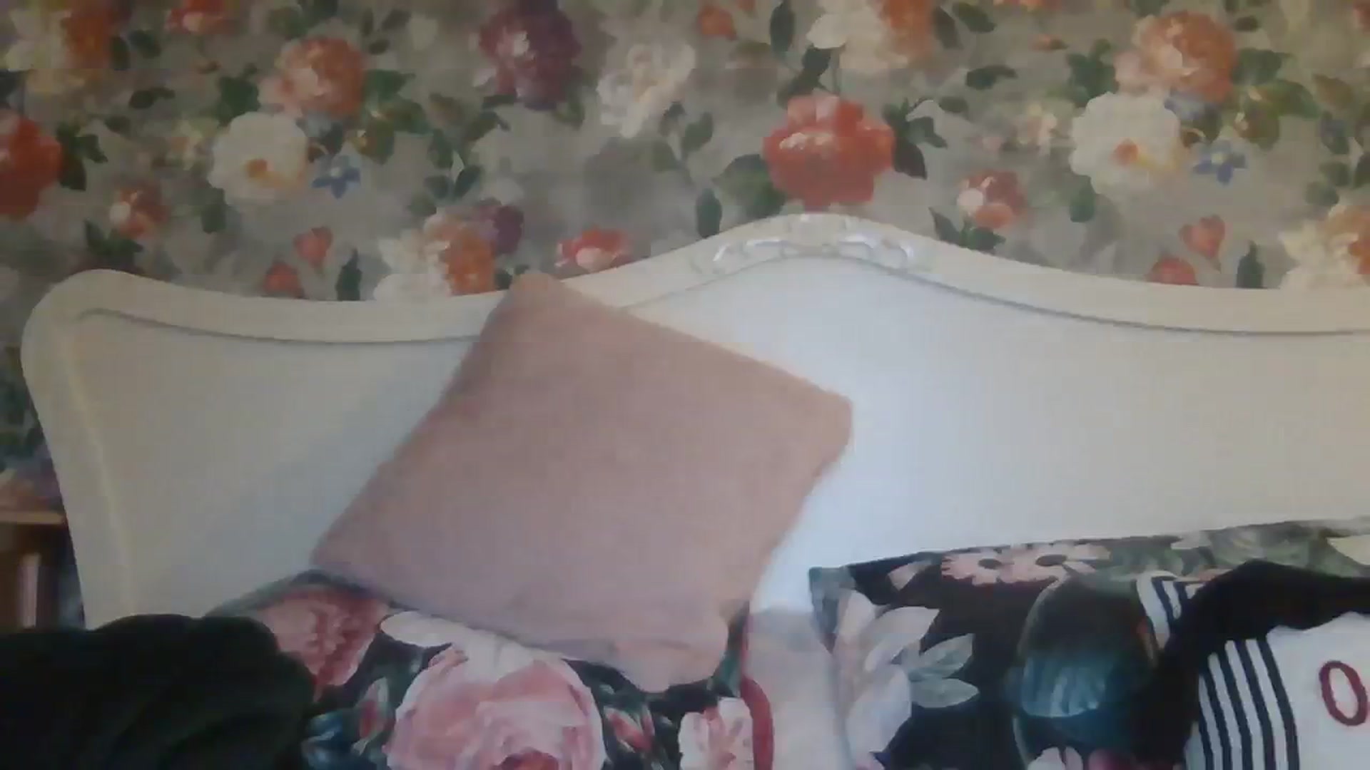 Gallery image thumbnail from LucieLowe's myfreecams stream on, 11/09/2023, 14:21 image 2 of 20