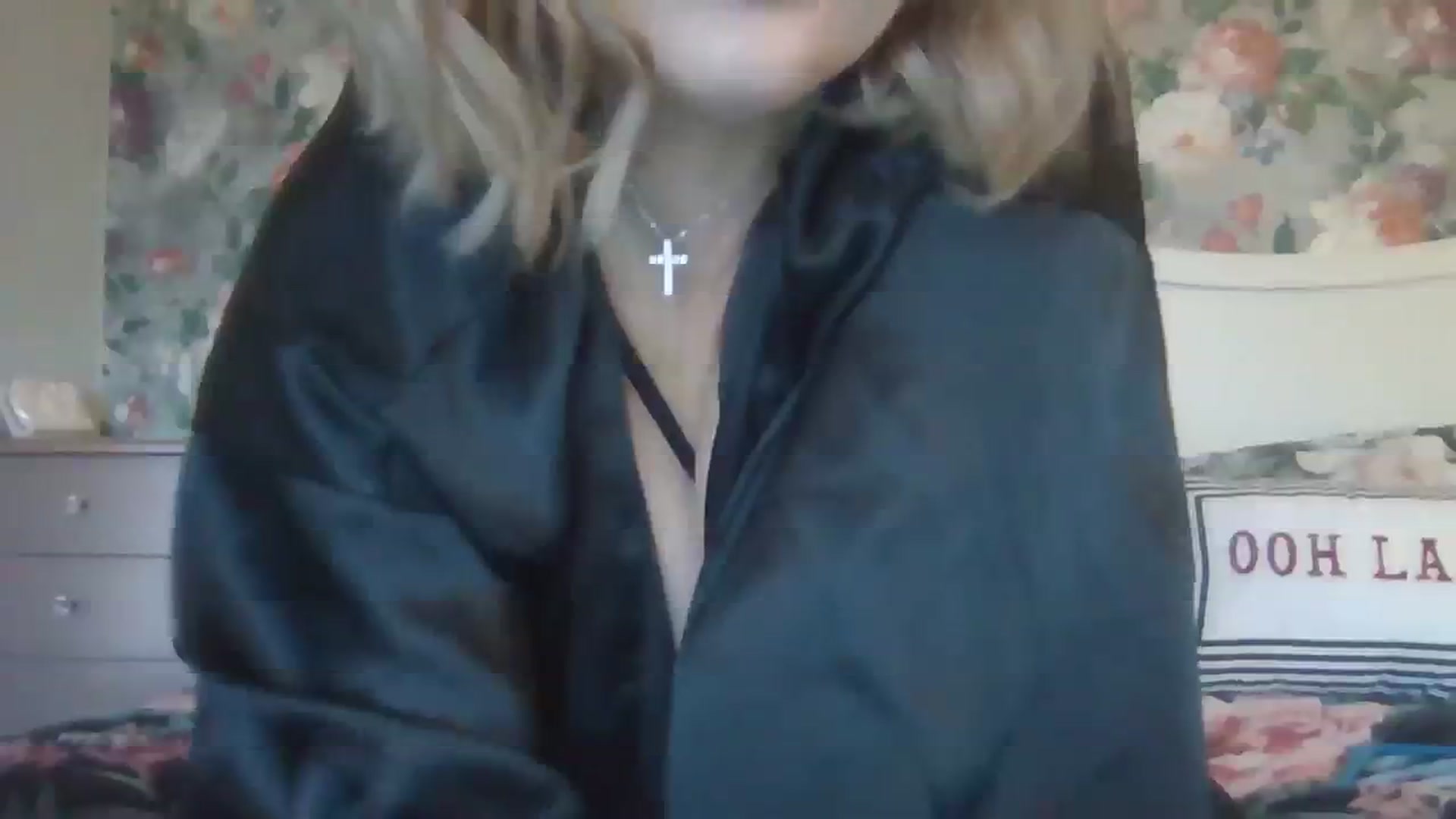 Gallery image thumbnail from LucieLowe's myfreecams stream on, 11/09/2023, 14:21 image 15 of 20