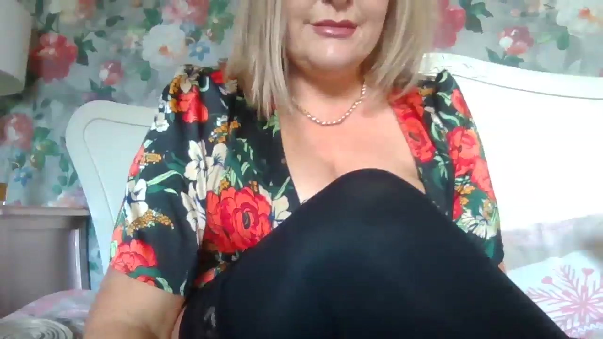 Gallery image thumbnail from LucieLowe's myfreecams stream on, 11/15/2023, 13:34 image 7 of 20