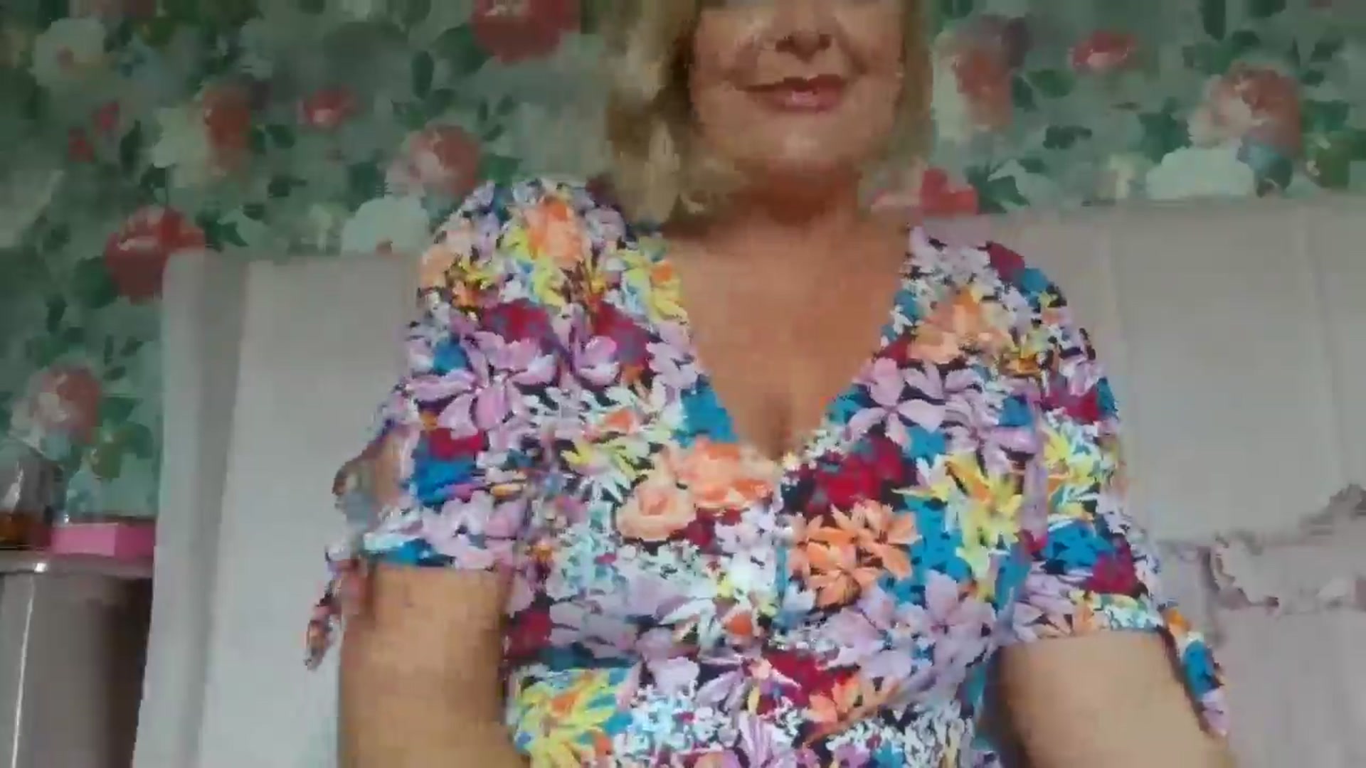 Gallery image thumbnail from LucieLowe's myfreecams stream on, 06/24/2025, 12:46 image 15 of 20
