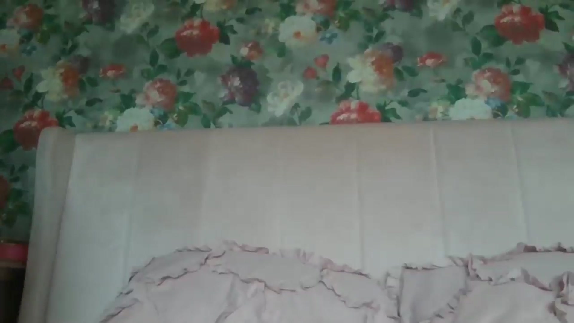 Gallery image thumbnail from LucieLowe's myfreecams stream on, 06/24/2025, 12:46 image 6 of 20
