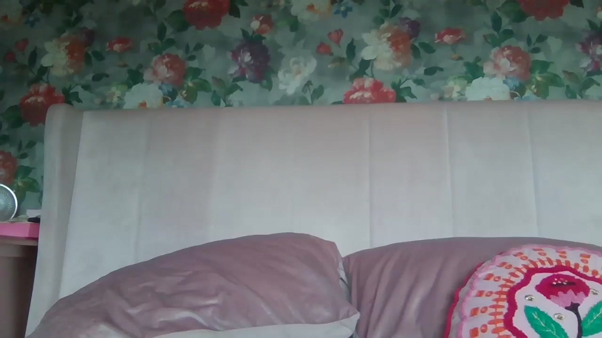 Gallery image thumbnail from LucieLowe's myfreecams stream on, 07/09/2025, 12:49 image 16 of 20
