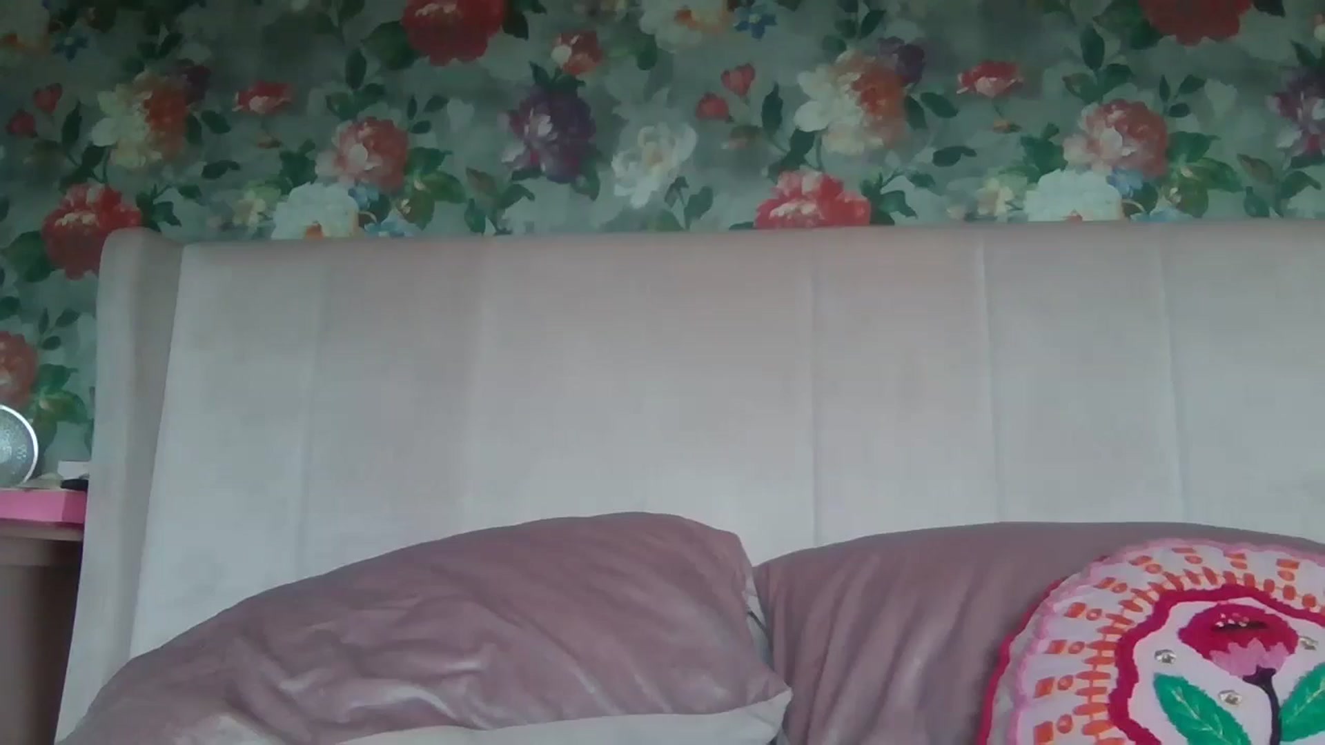 Gallery image thumbnail from LucieLowe's myfreecams stream on, 07/09/2025, 12:49 image 12 of 20