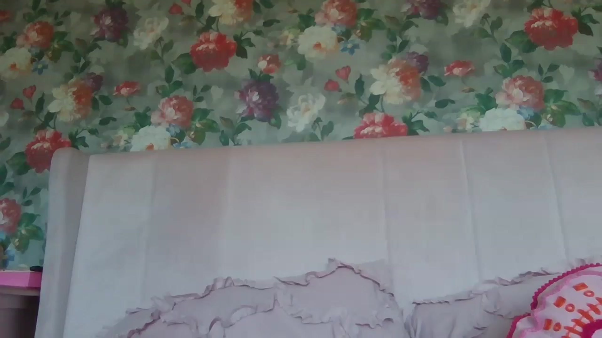 Gallery image thumbnail from LucieLowe's myfreecams stream on, 07/11/2025, 13:03 image 6 of 20