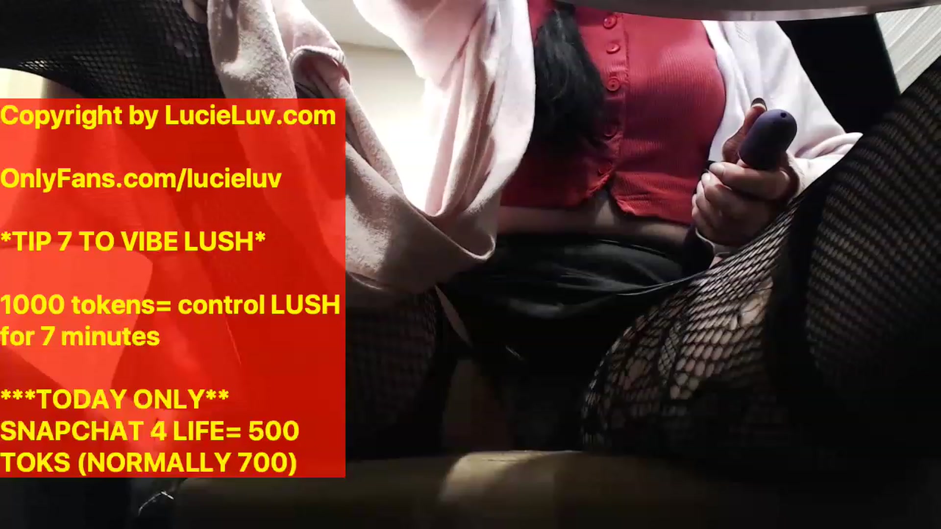 Gallery image thumbnail from LucieLuvit's myfreecams stream on, 12/27/2022, 01:53 image 1 of 20