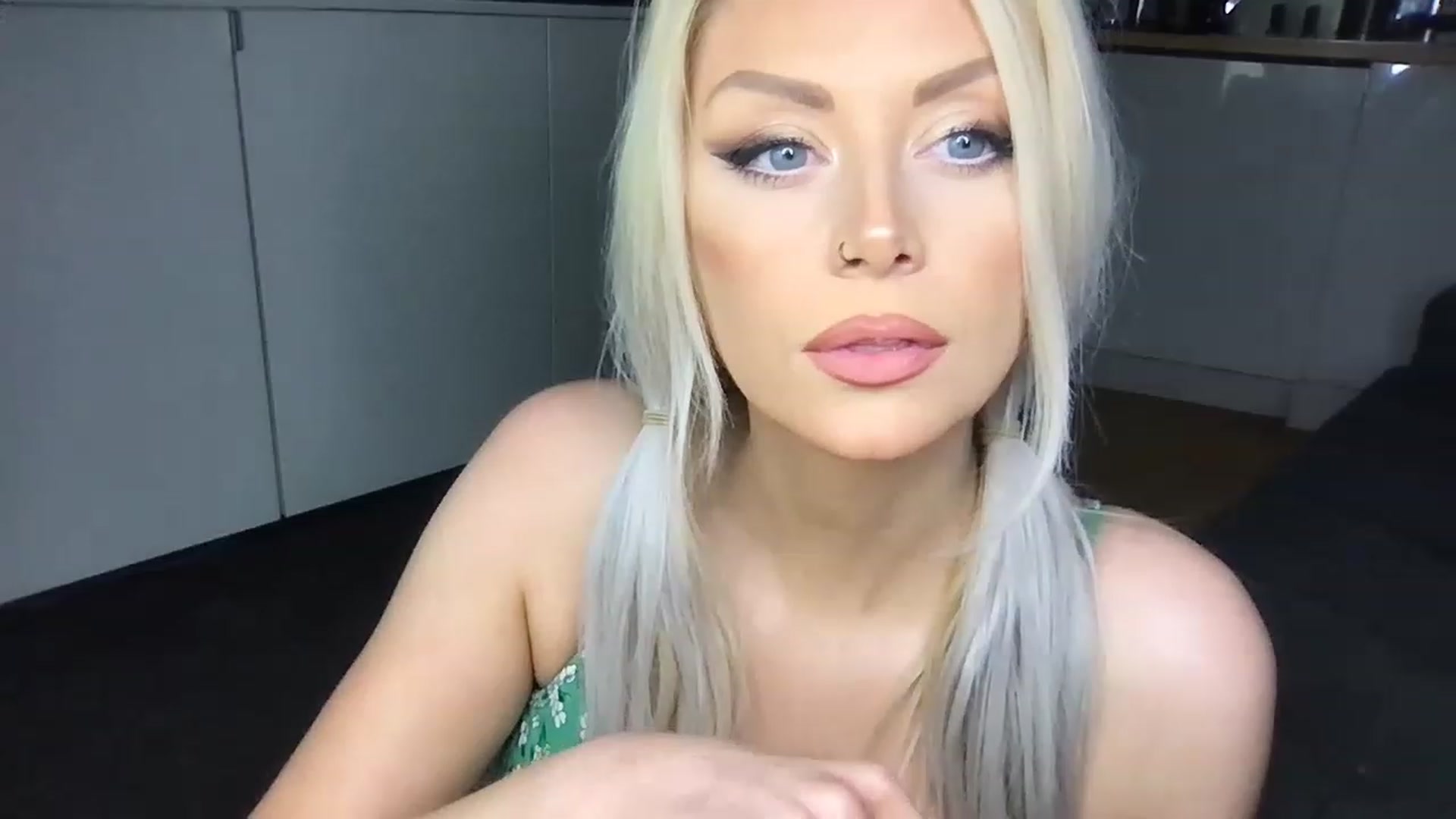 Gallery image thumbnail from LuciousLouise's myfreecams stream on, 12/01/2022, 03:02 image 2 of 20