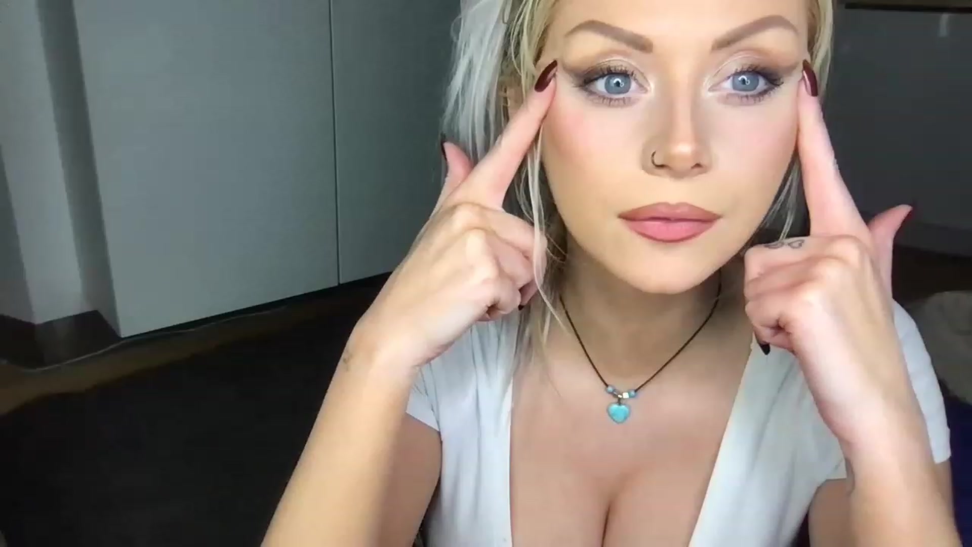 Gallery image thumbnail from LuciousLouise's myfreecams stream on, 06/01/2023, 03:07 image 3 of 20