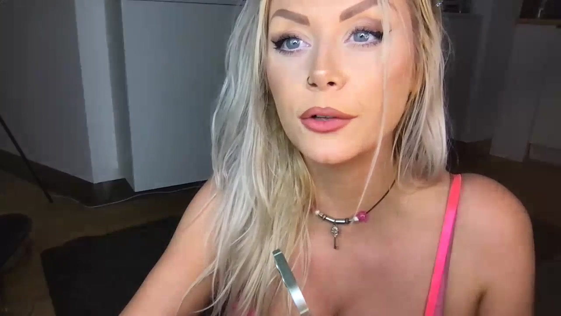 Gallery image thumbnail from LuciousLouise's myfreecams stream on, 07/13/2023, 02:30 image 4 of 20