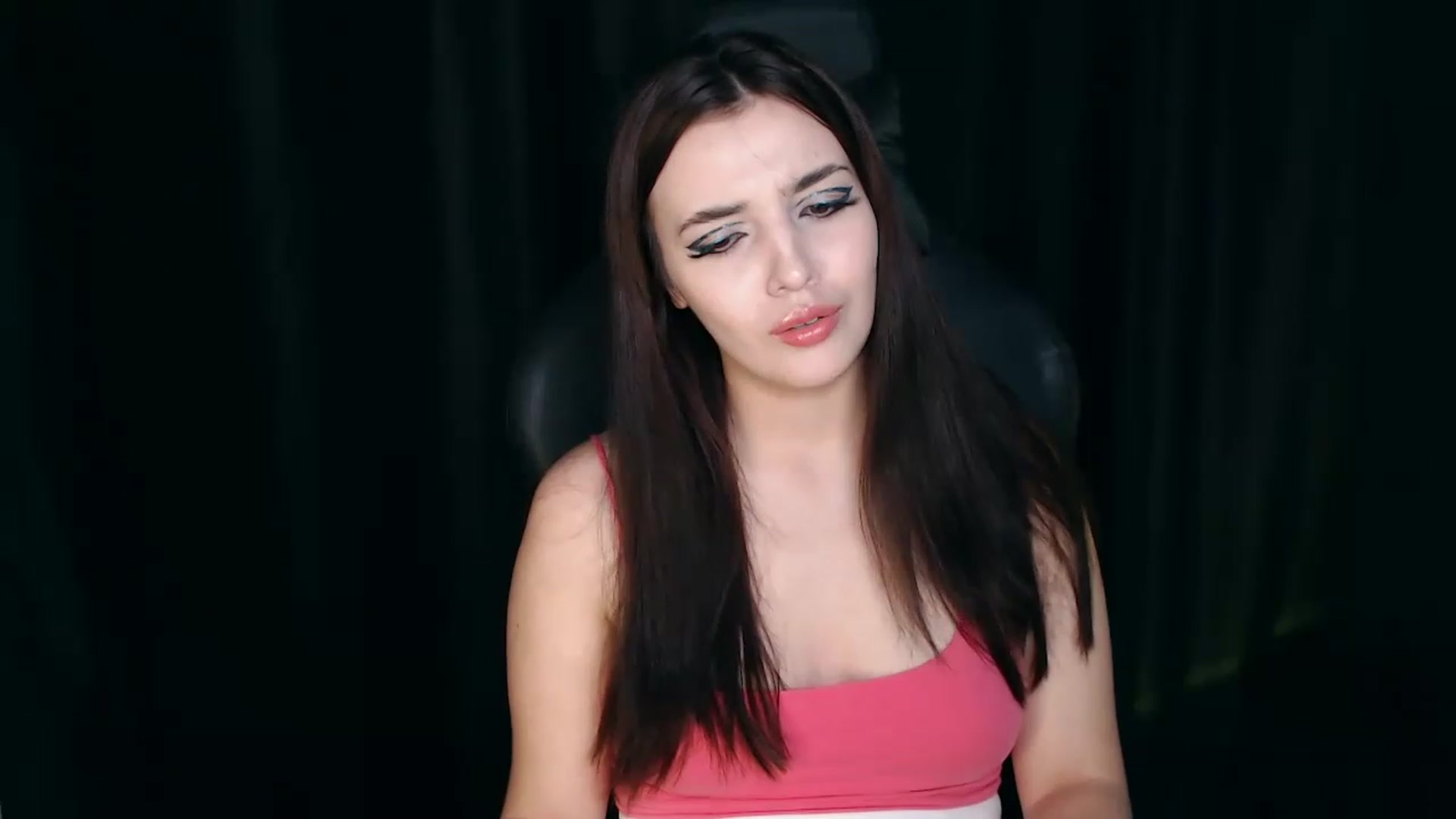 Gallery image thumbnail from LuckFairy's myfreecams stream on, 12/23/2022, 21:28 image 19 of 20
