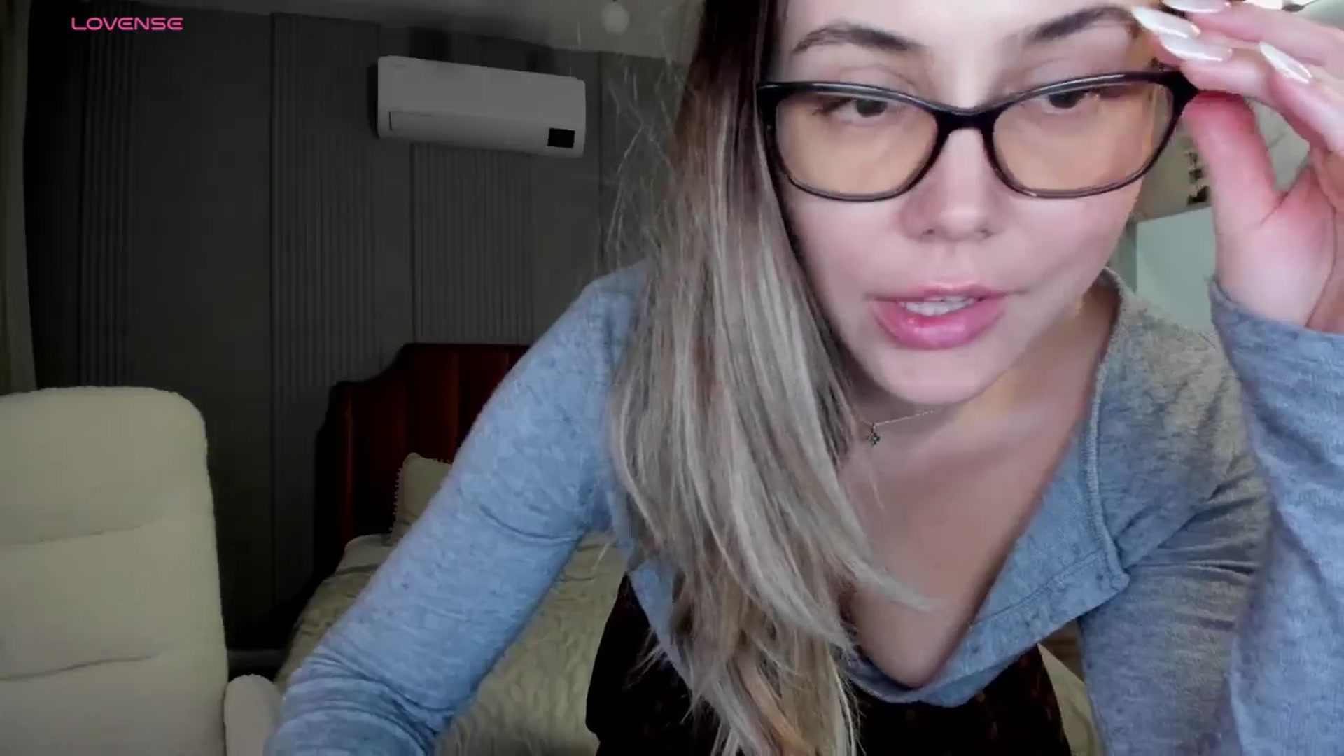 Gallery image thumbnail from Lucky13Girl's myfreecams stream on, 03/10/2026, 23:25 image 5 of 20