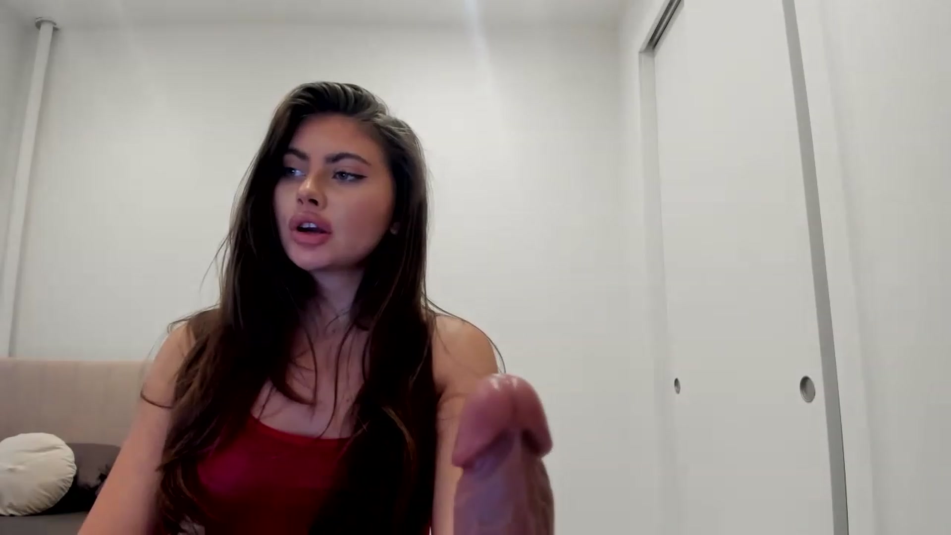 Gallery image thumbnail from LuckyCharm0's myfreecams stream on, 11/23/2022, 21:22 image 15 of 20