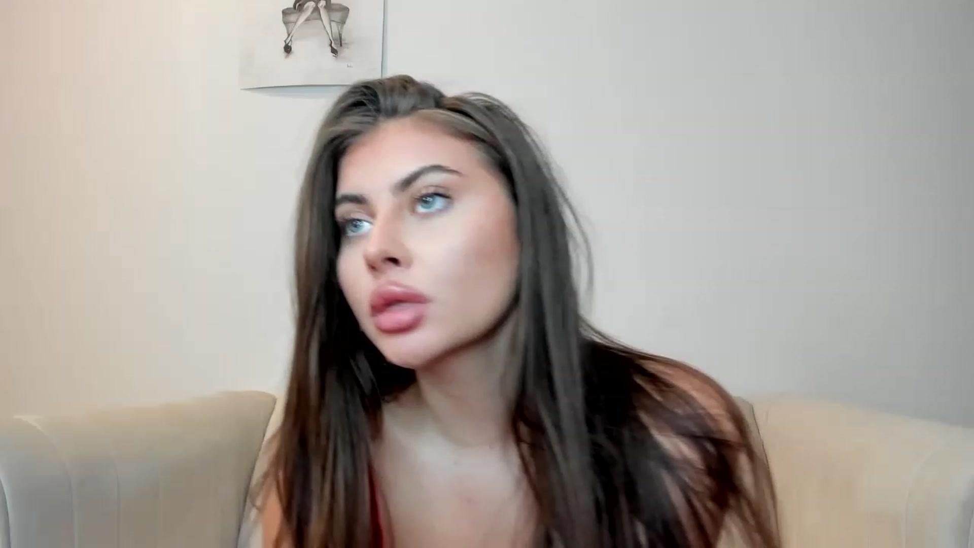 Gallery image thumbnail from LuckyCharm0's myfreecams stream on, 12/20/2022, 03:08 image 12 of 20
