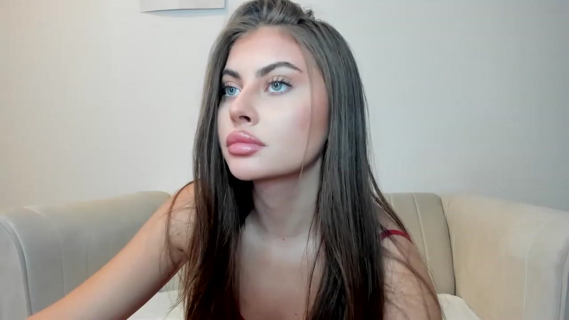 Gallery image thumbnail from LuckyCharm0's myfreecams stream on, 12/20/2022, 03:08 image 2 of 20