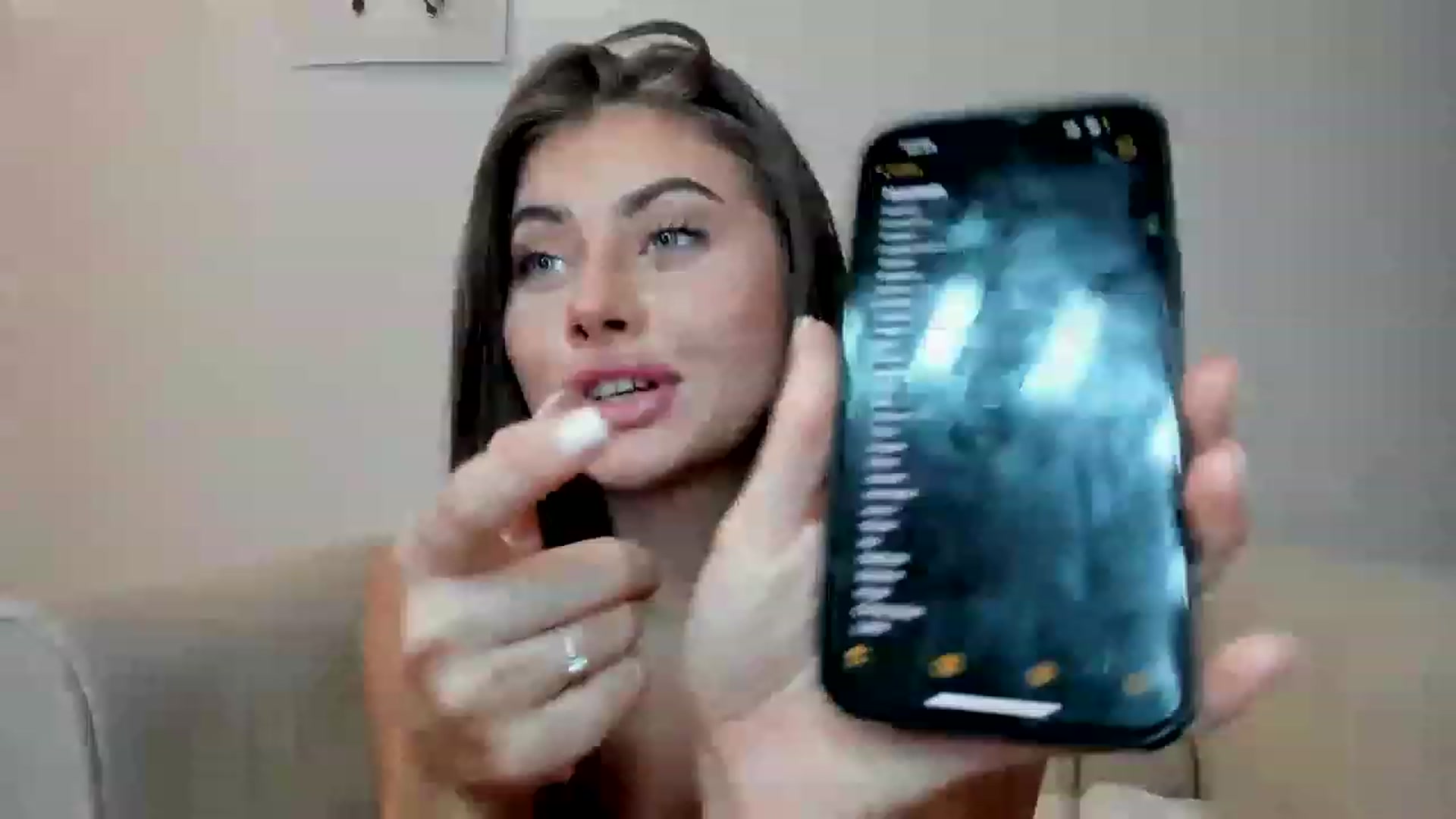 Gallery image thumbnail from LuckyCharm0's myfreecams stream on, 12/20/2022, 04:49 image 13 of 20