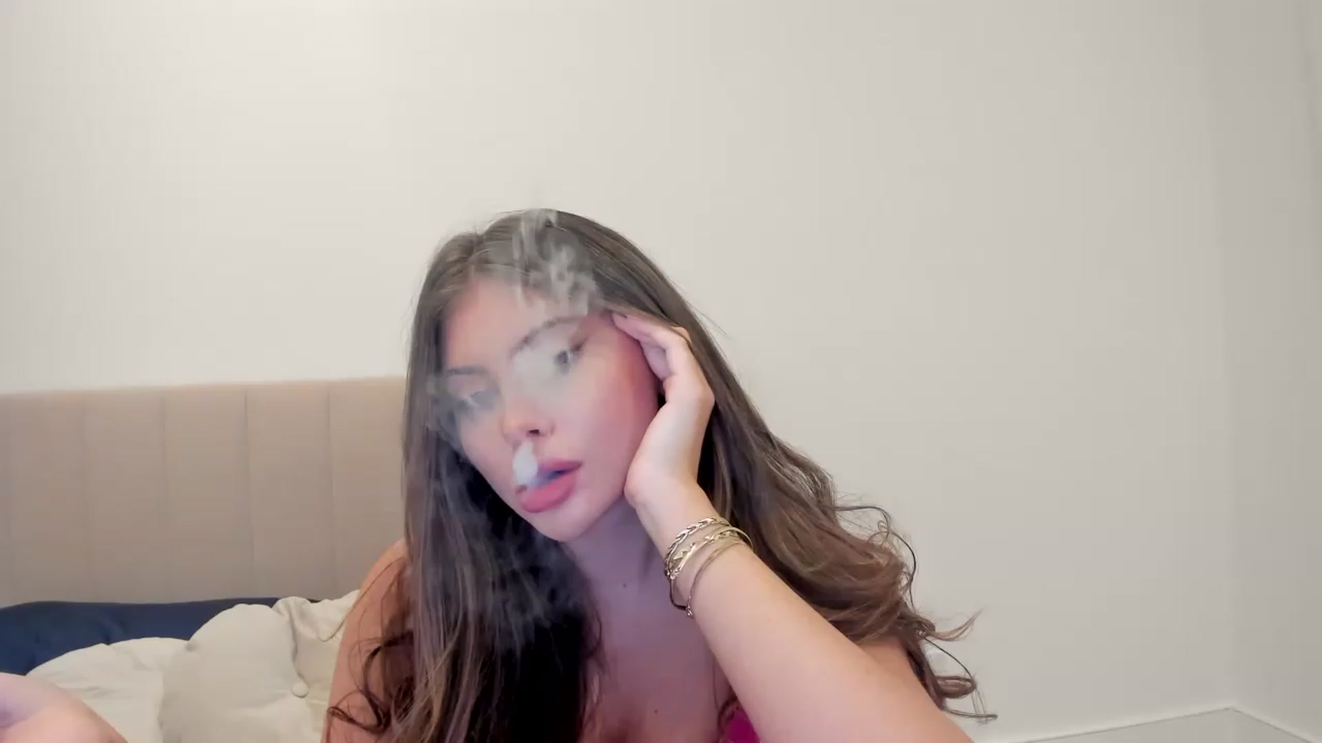Gallery image thumbnail from LuckyCharm0's myfreecams stream on, 05/03/2023, 04:35 image 6 of 20