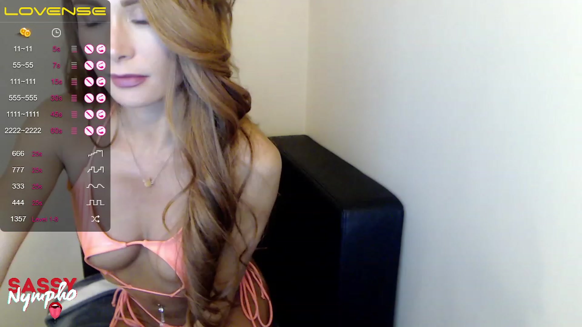 Gallery image thumbnail from LuckyClit's myfreecams stream on, 11/19/2022, 12:41 image 20 of 20