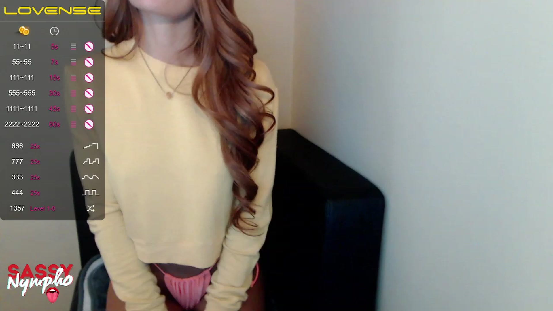 Gallery image thumbnail from LuckyClit's myfreecams stream on, 11/19/2022, 18:11 image 6 of 20