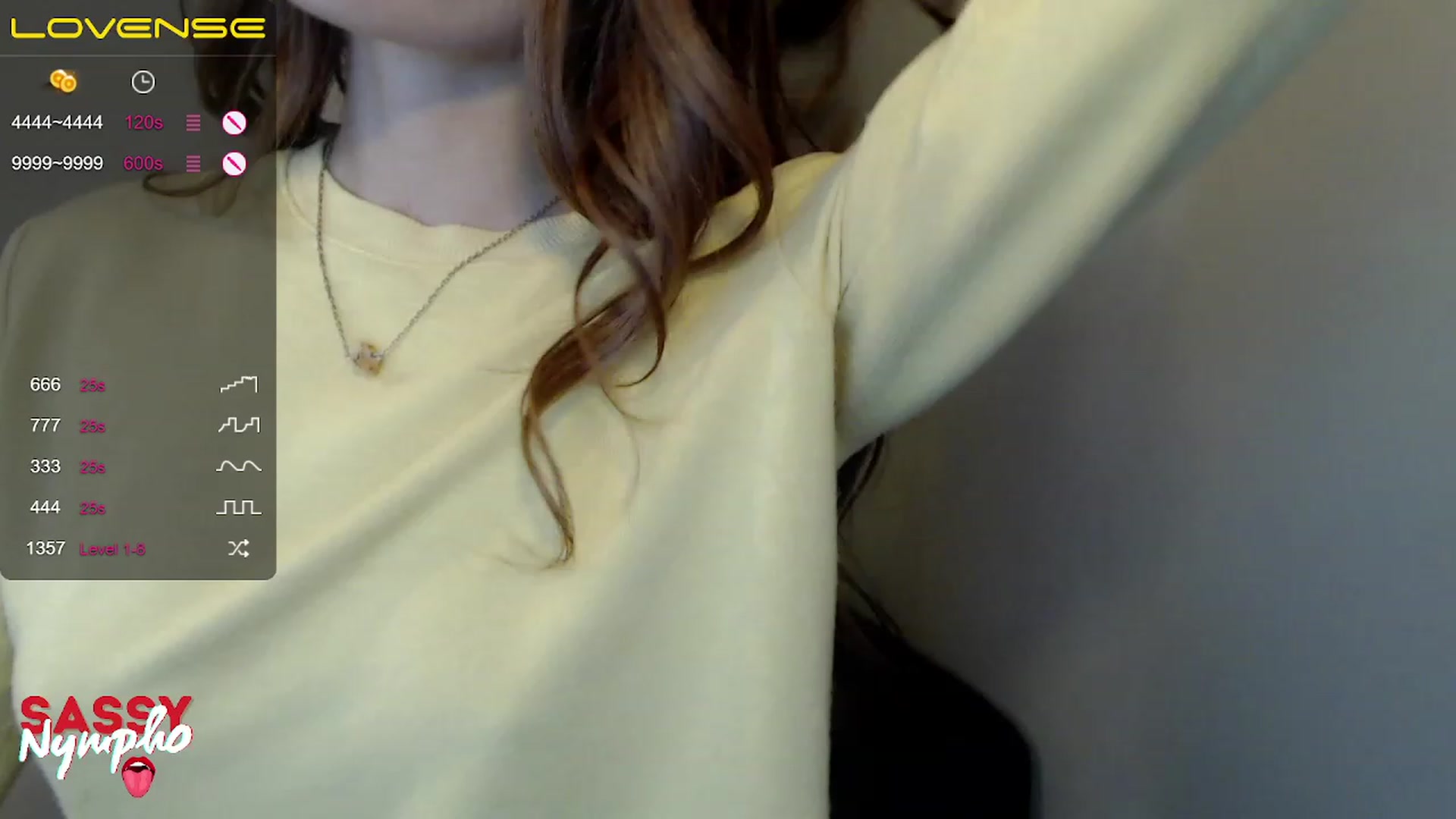 Gallery image thumbnail from LuckyClit's myfreecams stream on, 11/19/2022, 18:11 image 14 of 20