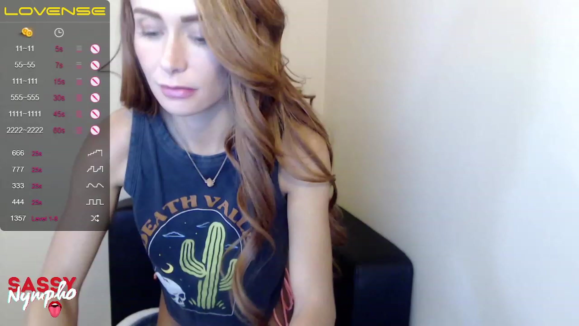 Gallery image thumbnail from LuckyClit's myfreecams stream on, 11/19/2022, 16:55 image 2 of 20