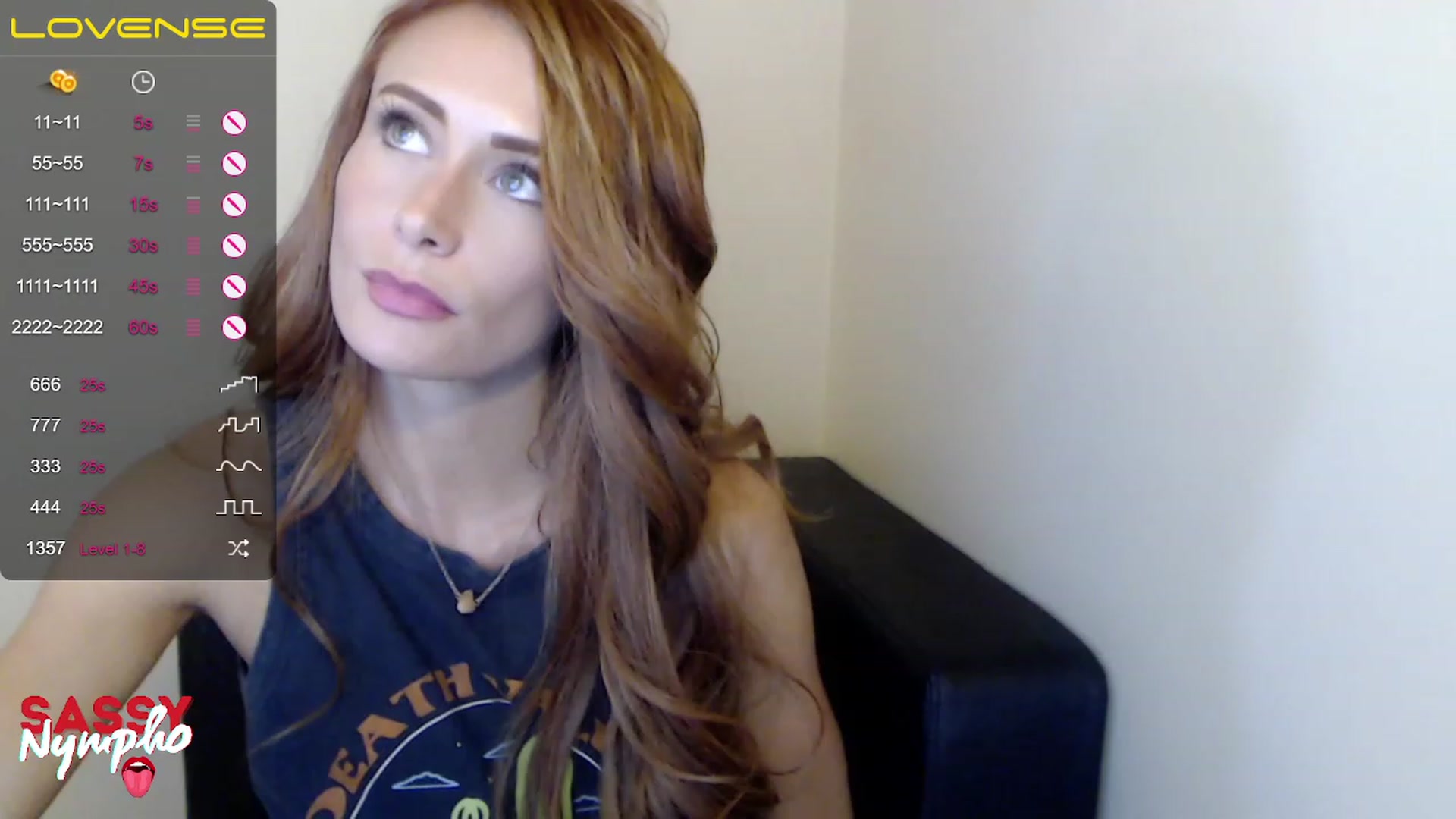 Gallery image thumbnail from LuckyClit's myfreecams stream on, 11/19/2022, 16:55 image 18 of 20